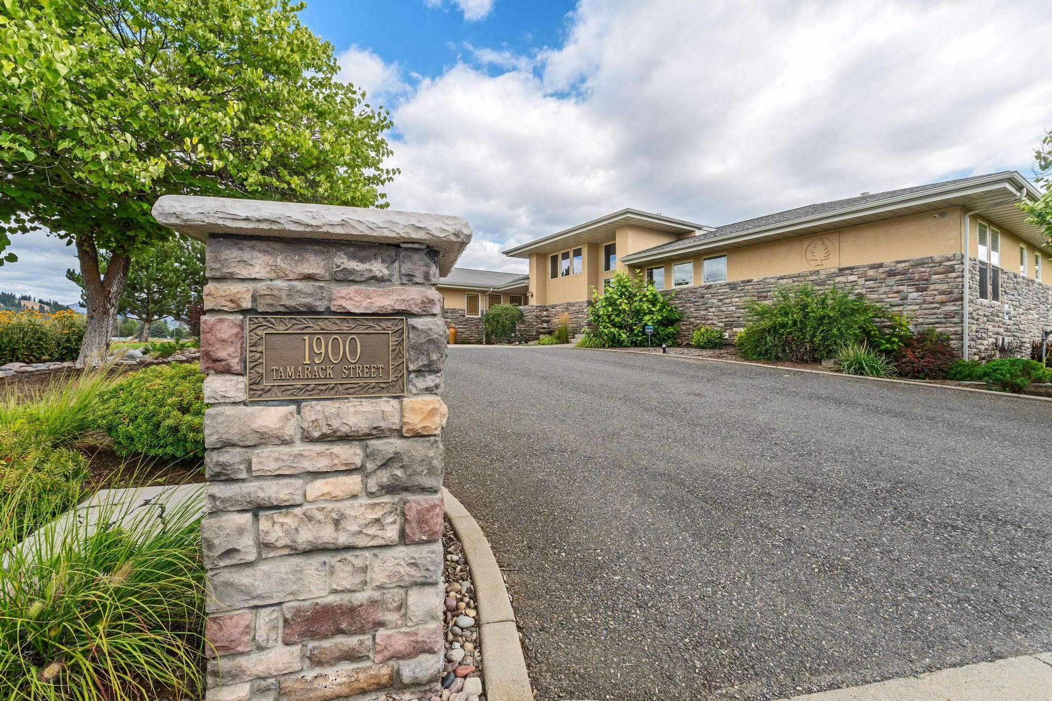 1900 Tamarack St - Photo 3