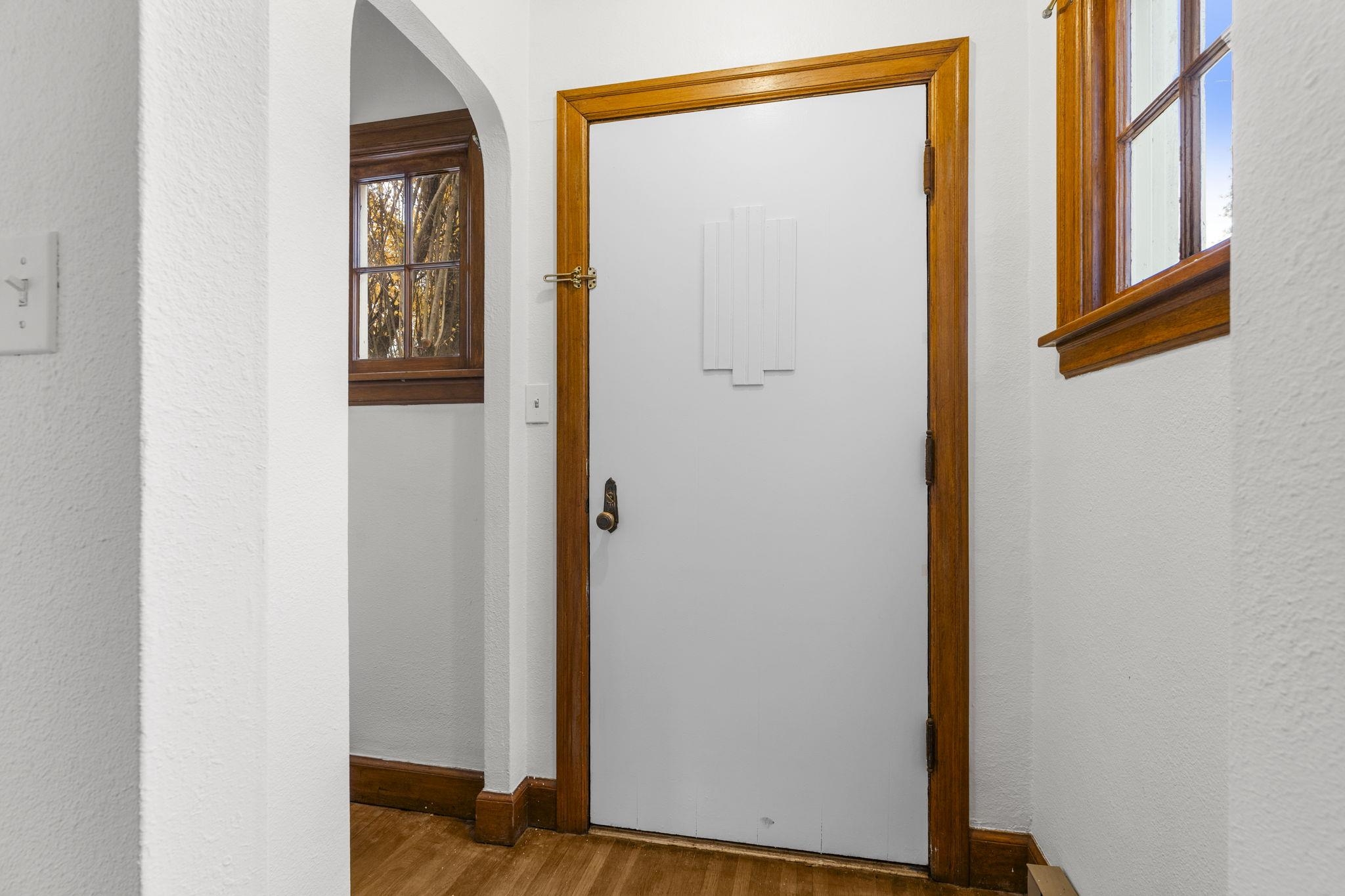 106 E 29th Ave - Photo 4