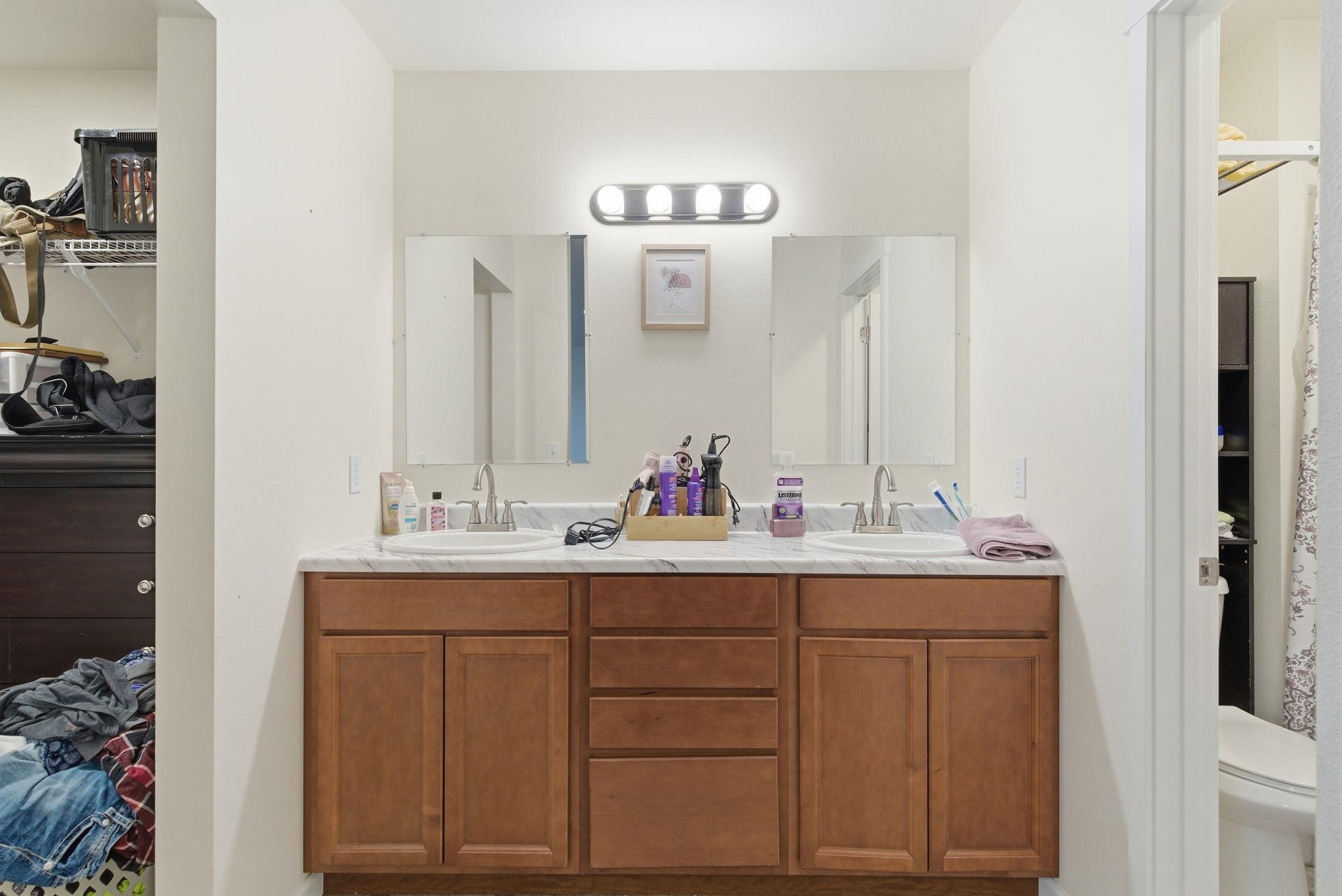 10413/10415 E 8th Ave - Photo 17