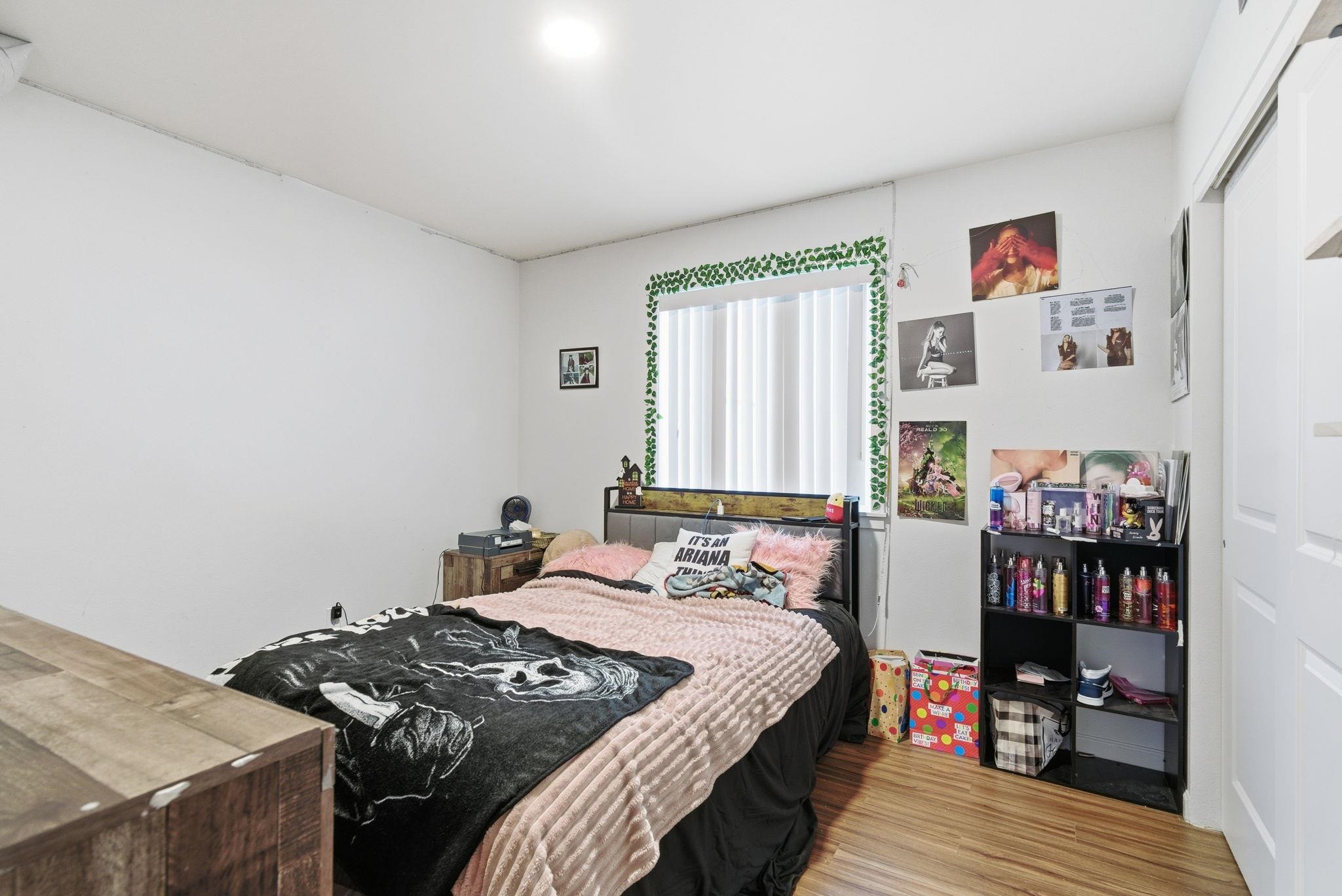 10413/10415 E 8th Ave - Photo 23