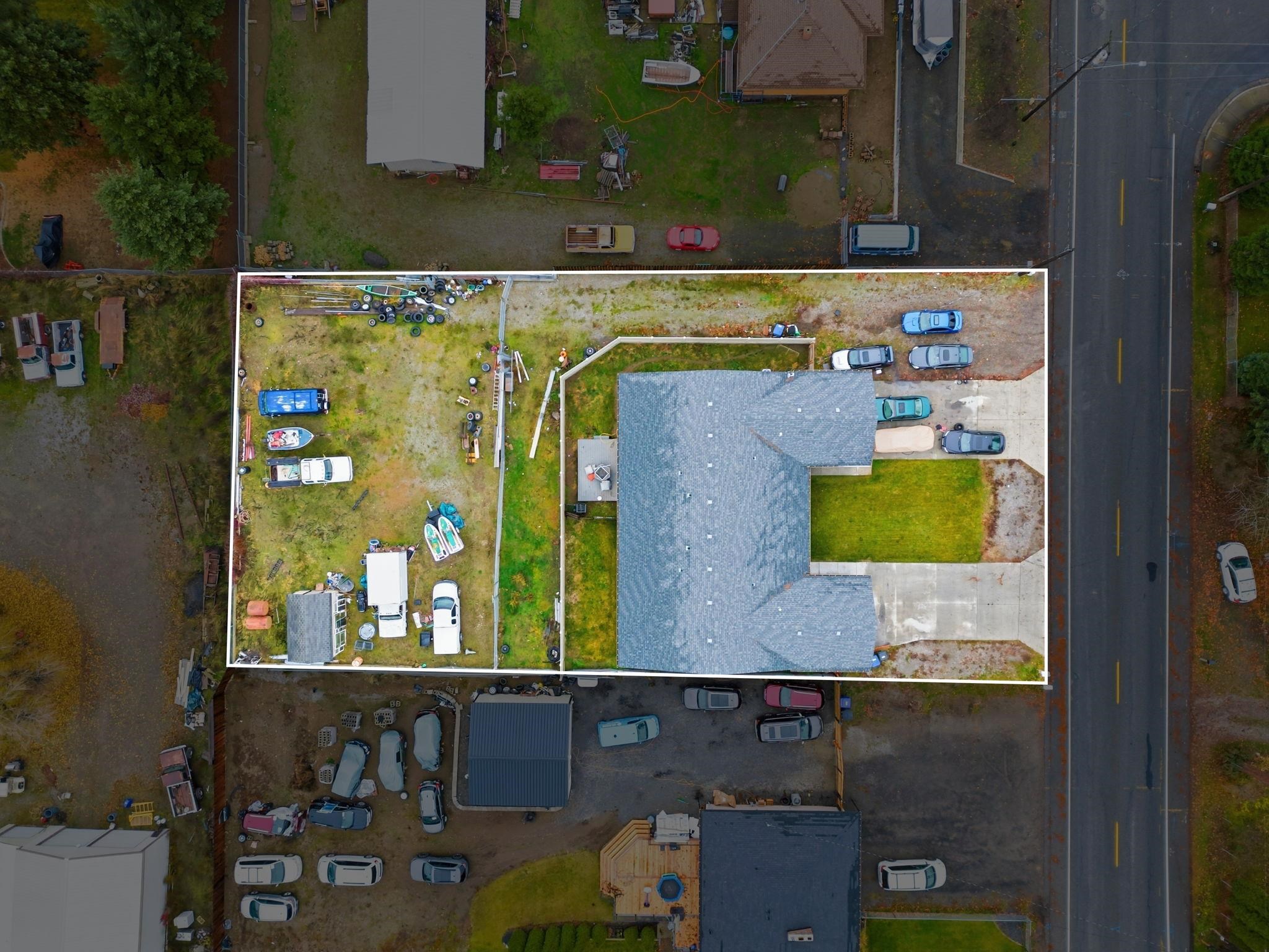 10413/10415 E 8th Ave - Photo 6