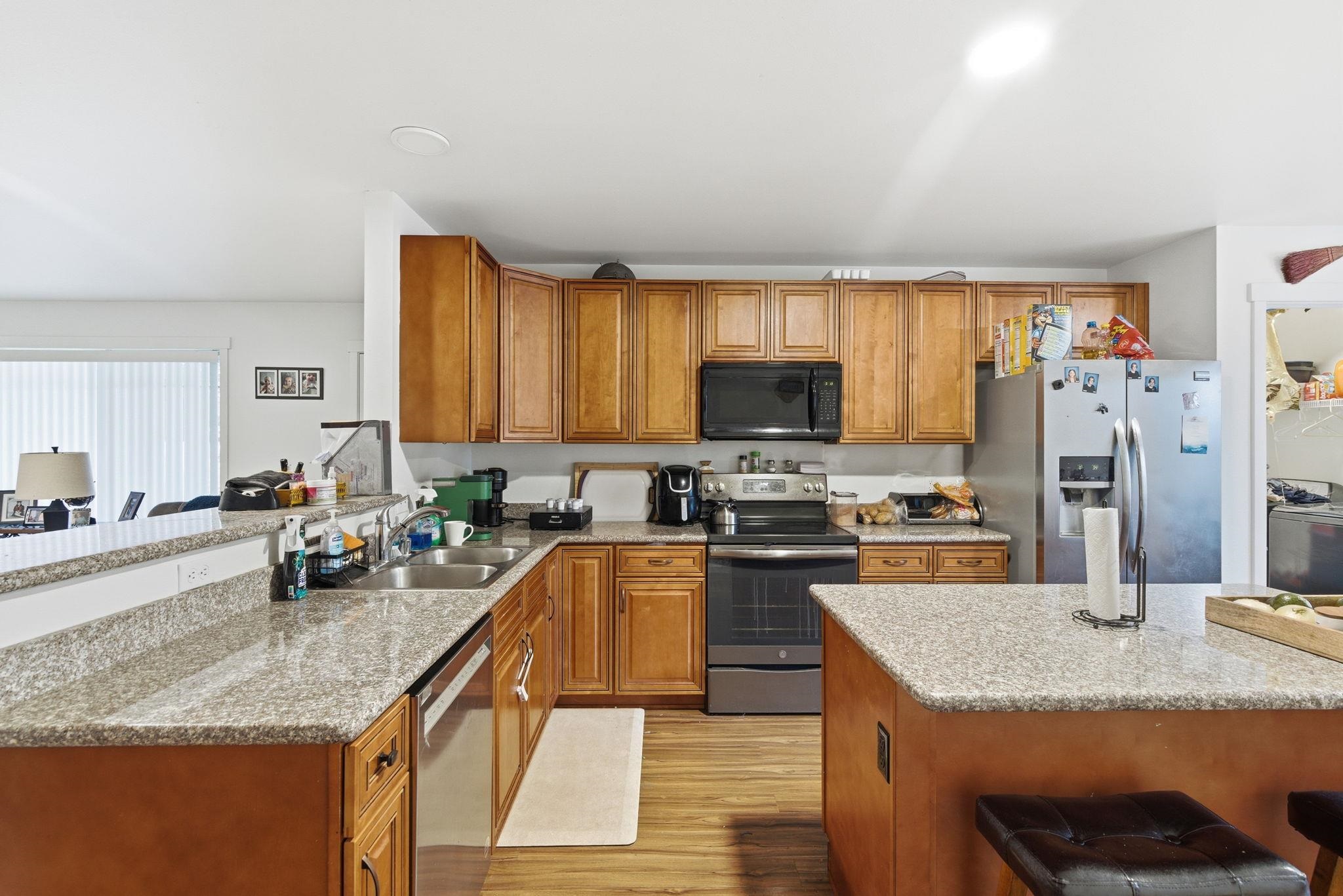 10413/10415 E 8th Ave - Photo 9