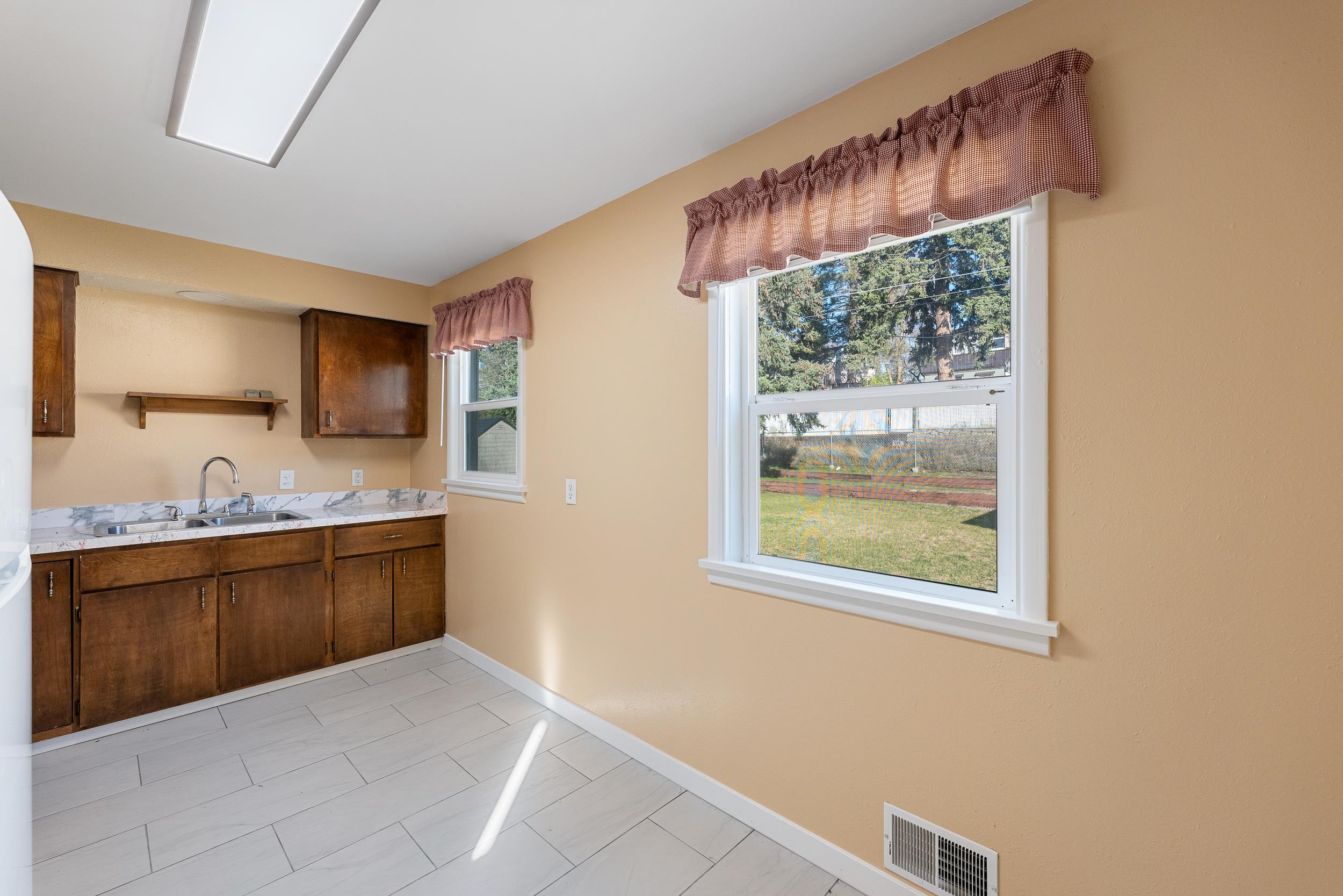 6112 N Driscoll Blvd - Photo 12