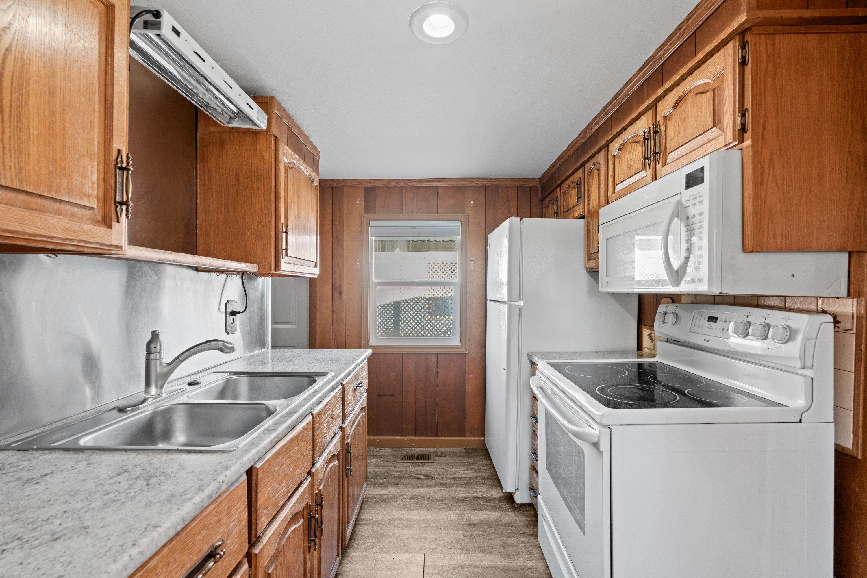 2601 N Barker Rd - Photo 12