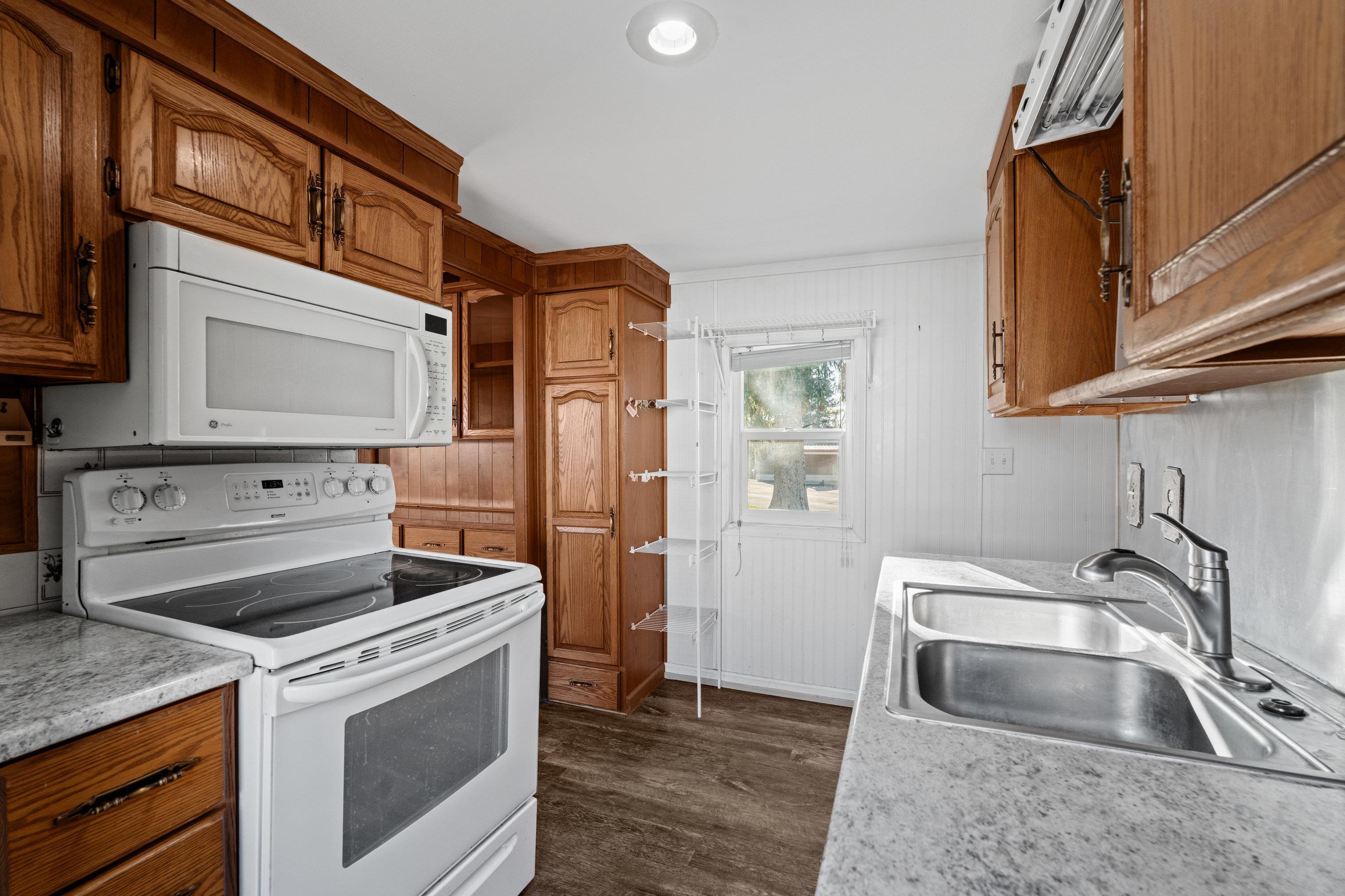 2601 N Barker Rd - Photo 13