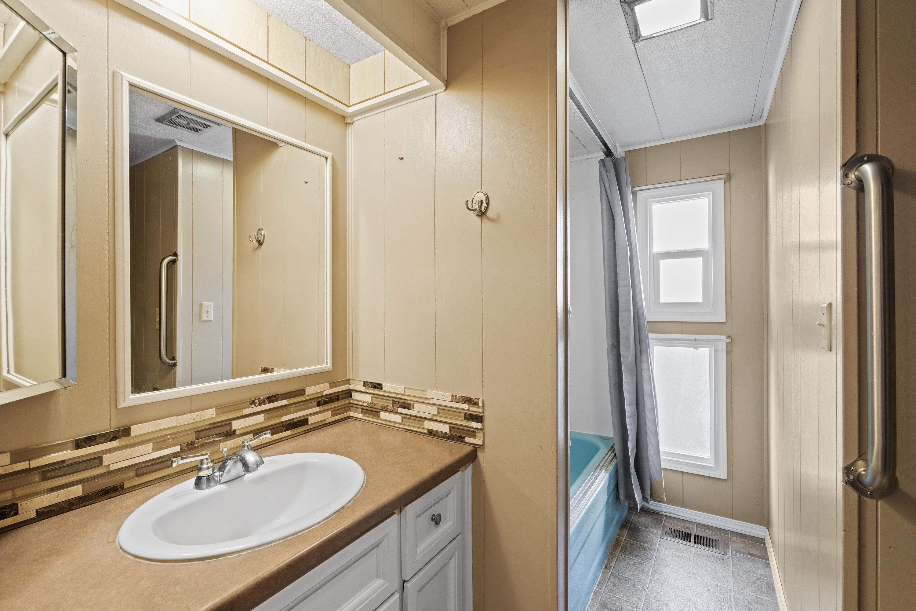 2601 N Barker Rd - Photo 19