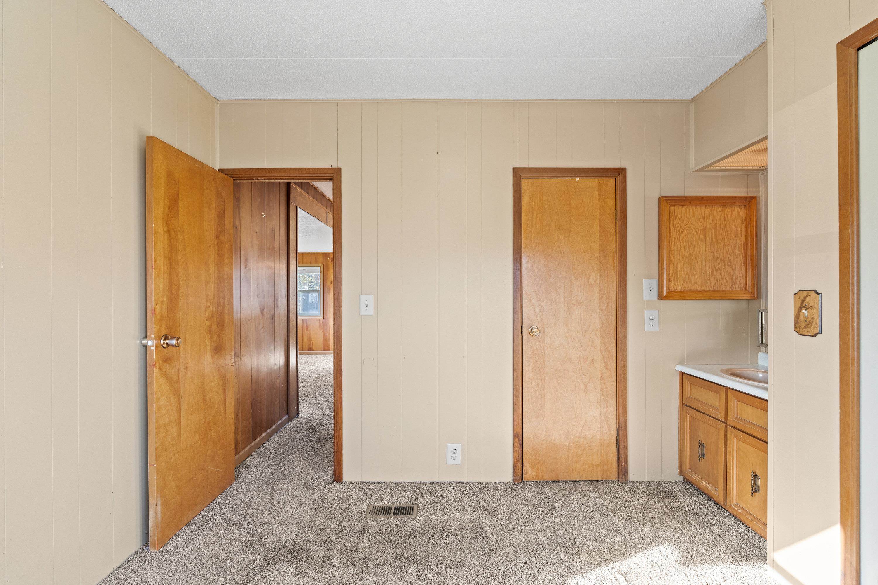2601 N Barker Rd - Photo 21