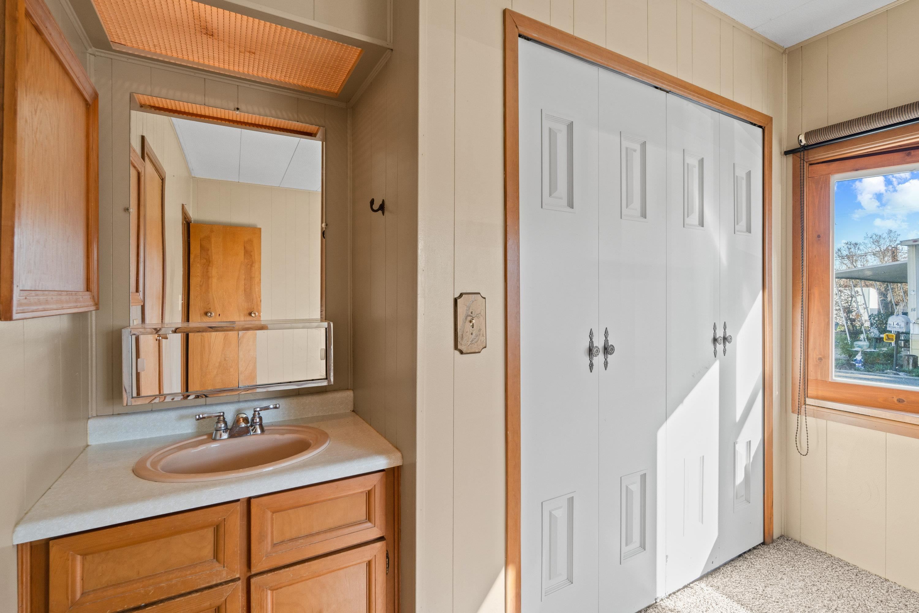 2601 N Barker Rd - Photo 23