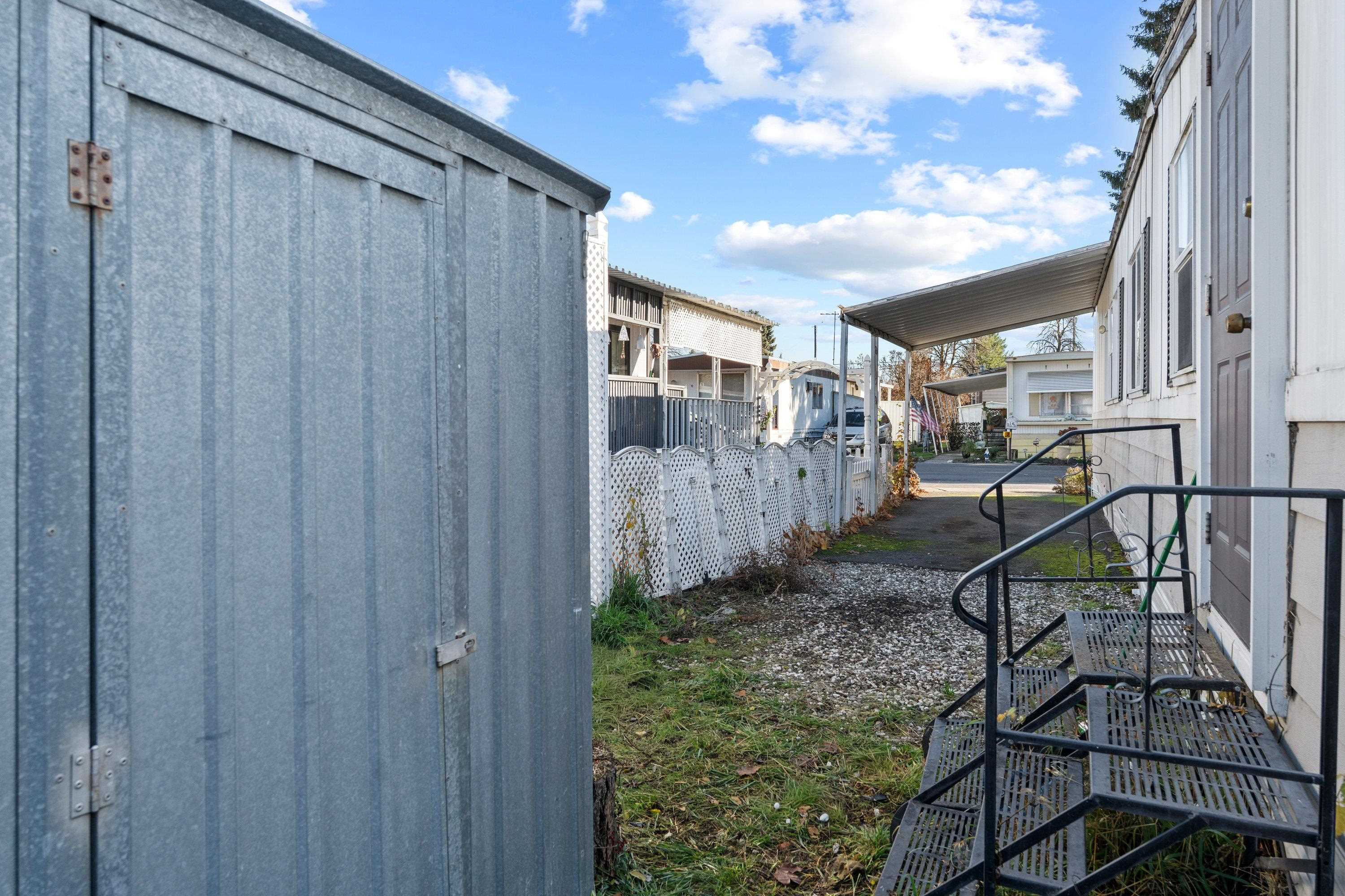 2601 N Barker Rd - Photo 24