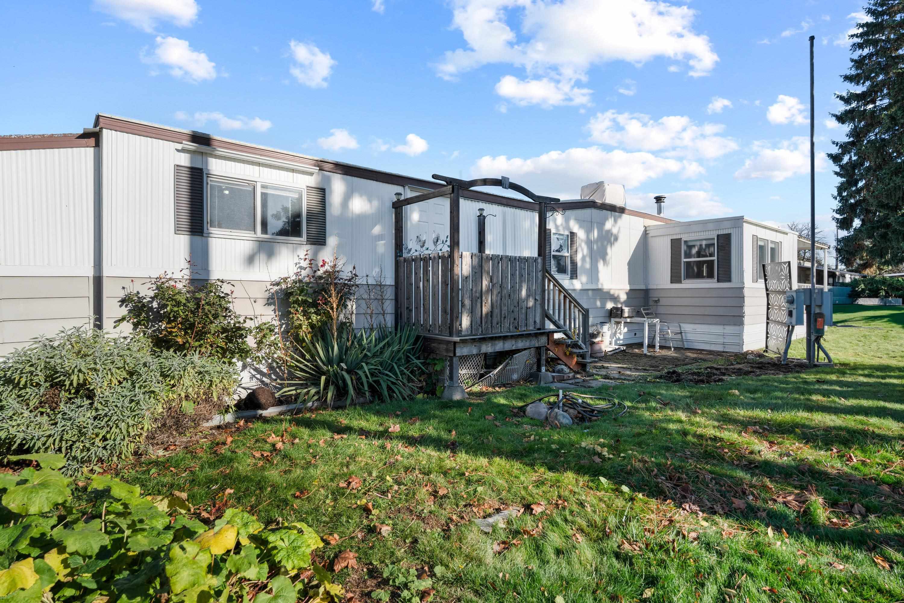 2601 N Barker Rd - Photo 26