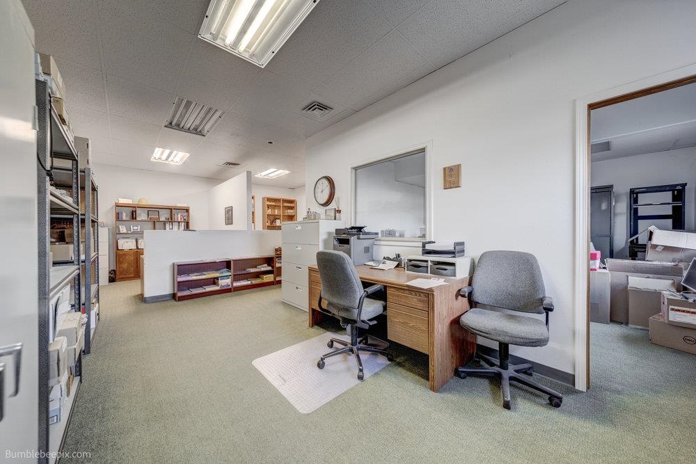 106 N Hutchinson Rd - Photo 23