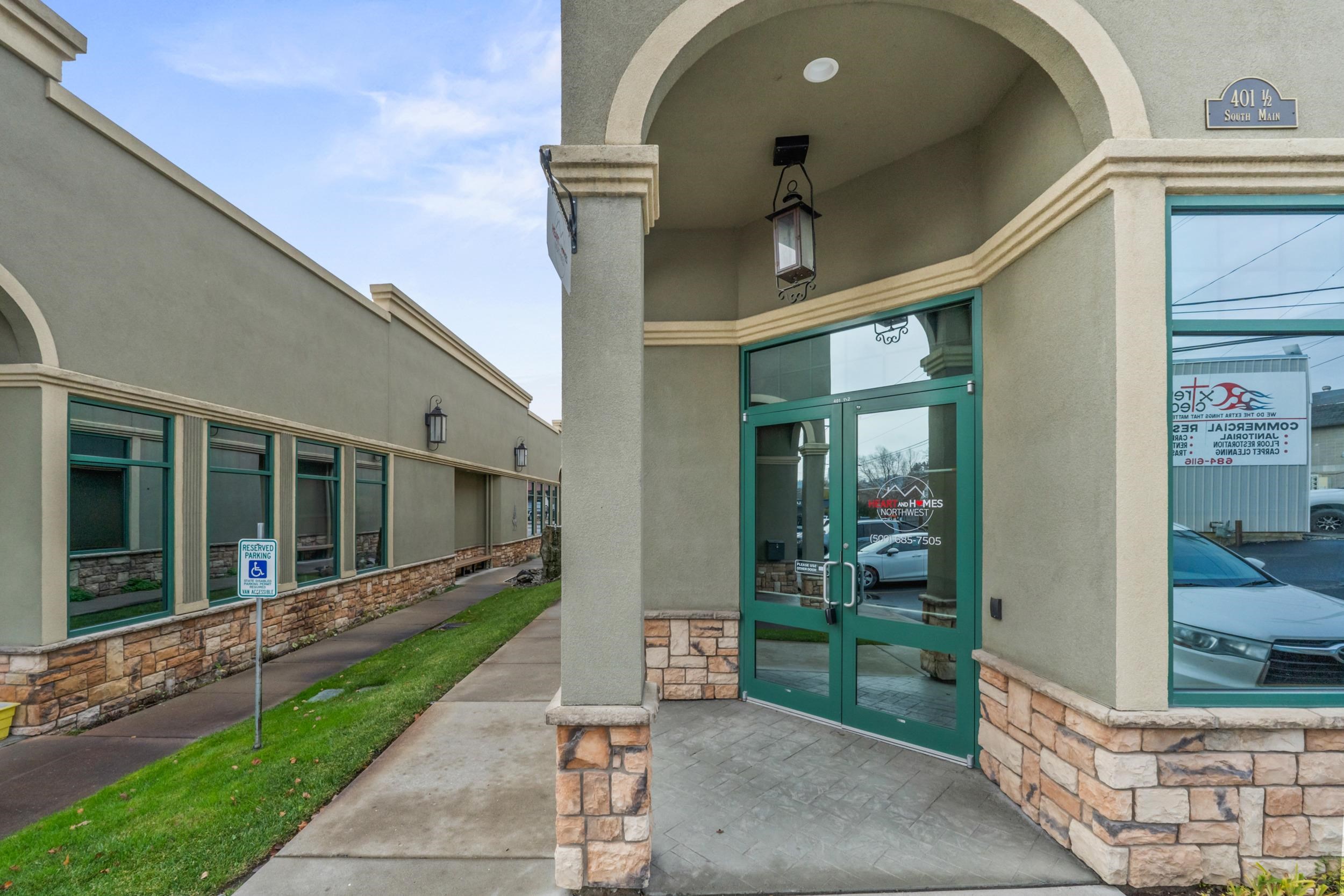 401 1/2 S Main St - Photo 4