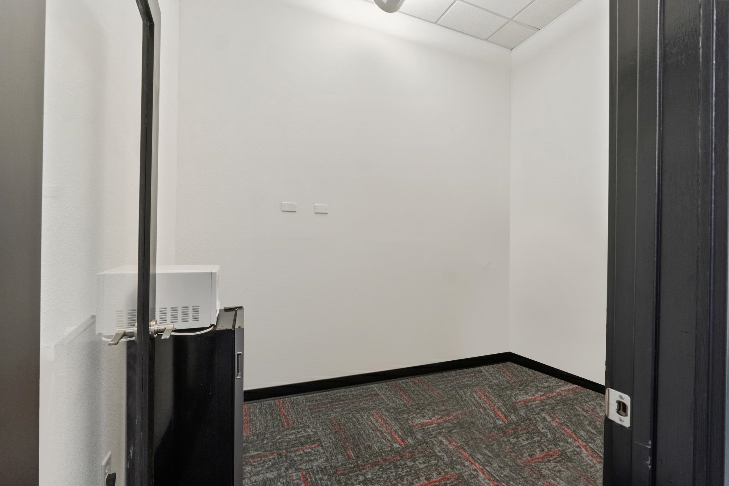 401 1/2 S Main St - Photo 9