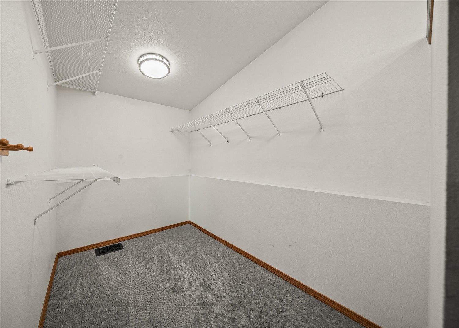 2323 W Olympic Ave - Photo 15