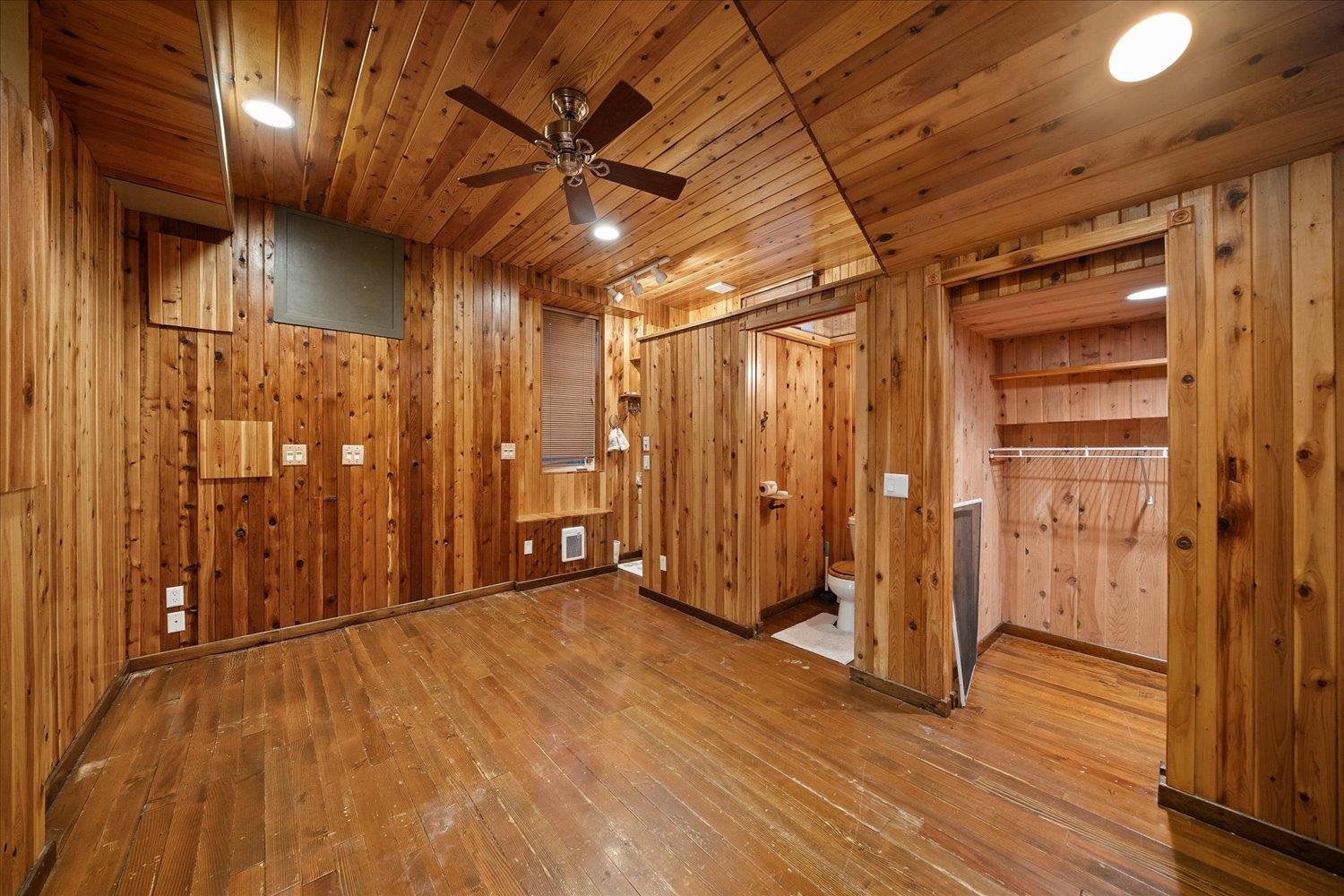 2323 W Olympic Ave - Photo 18