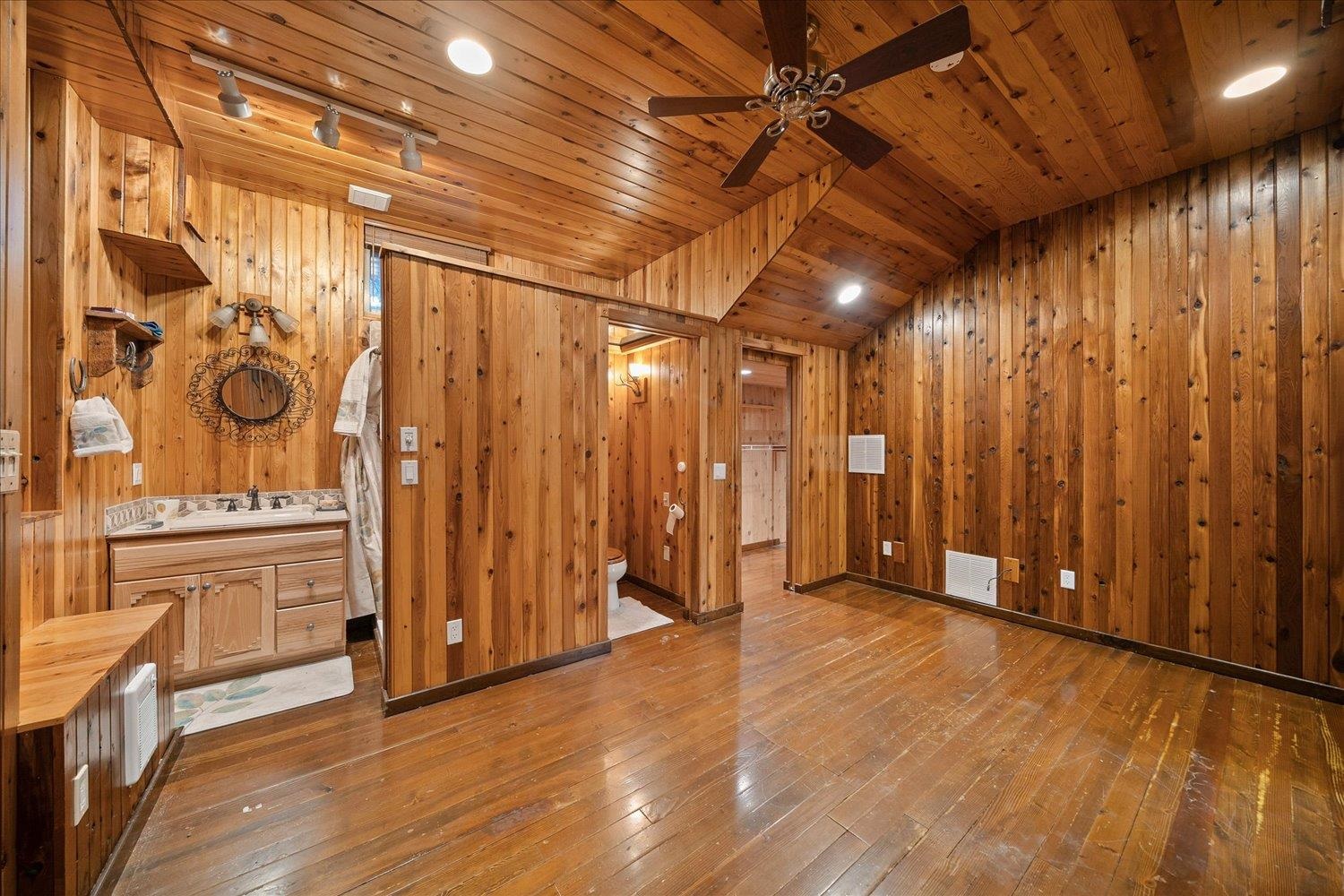 2323 W Olympic Ave - Photo 20