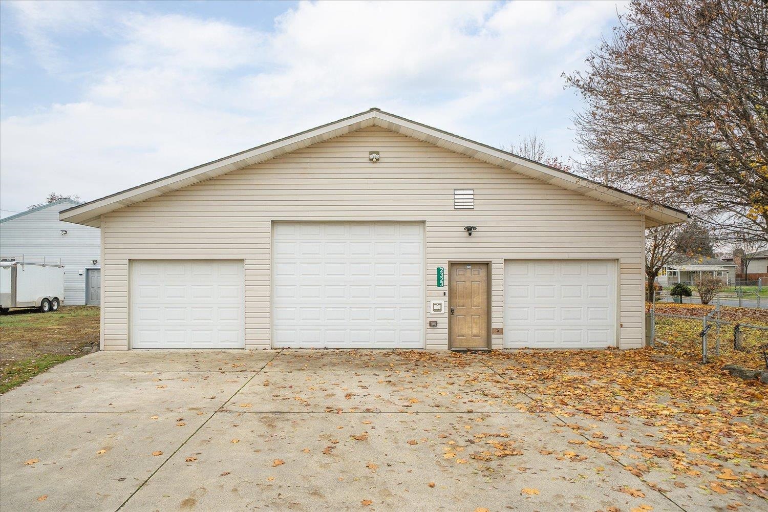 2323 W Olympic Ave - Photo 25