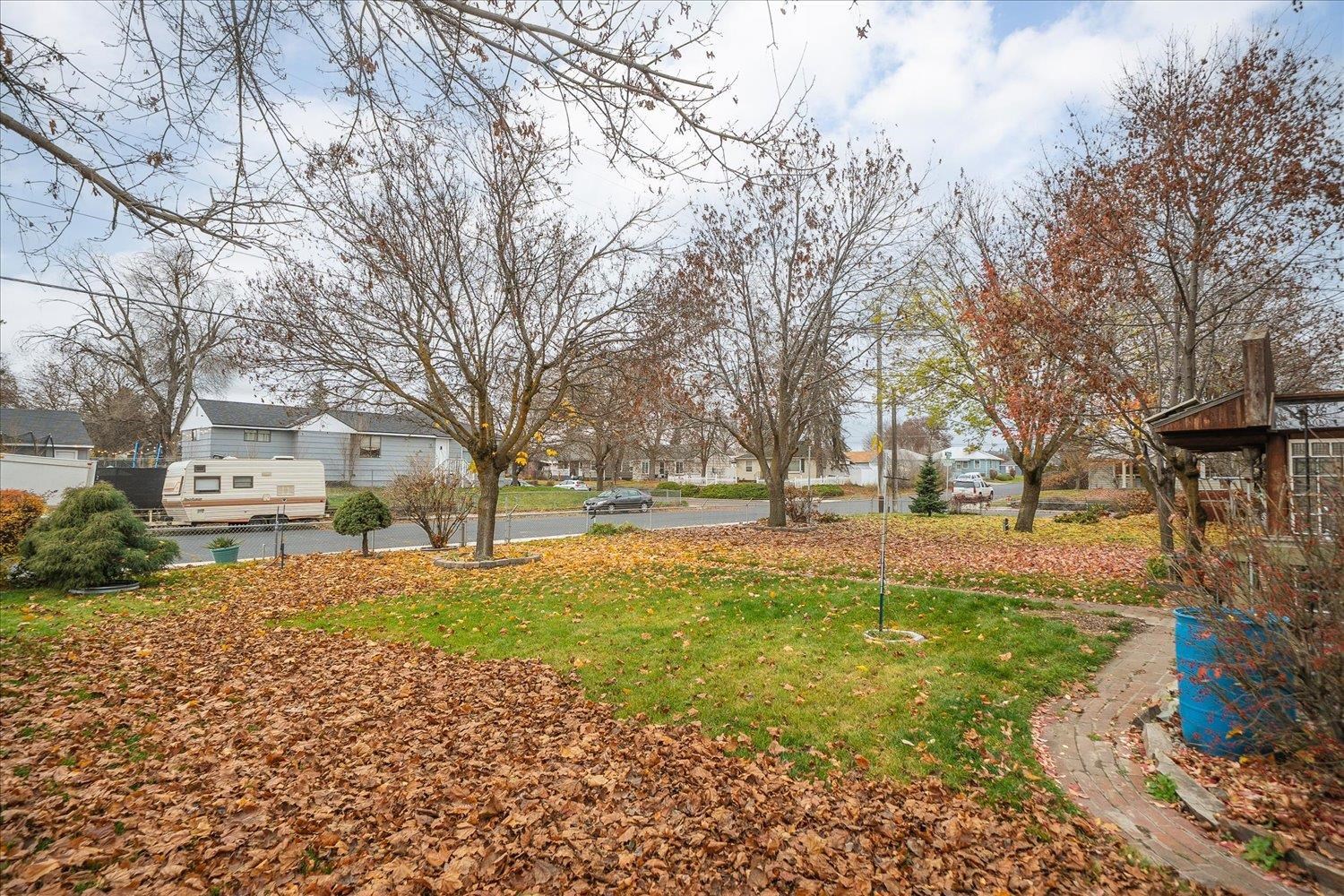 2323 W Olympic Ave - Photo 28
