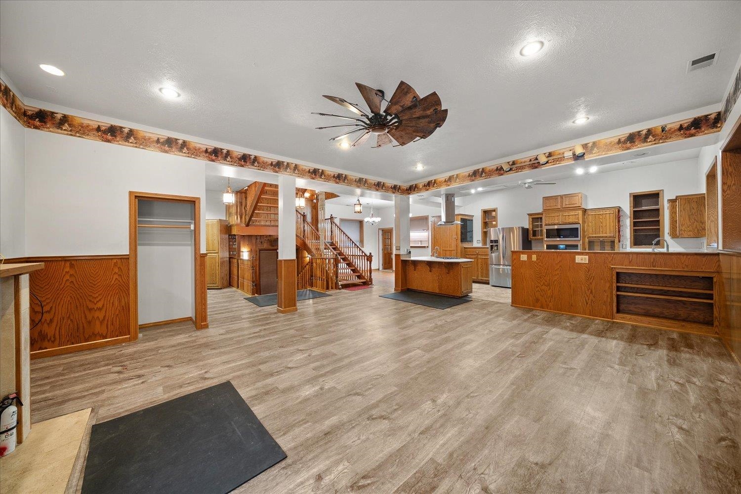 2323 W Olympic Ave - Photo 4