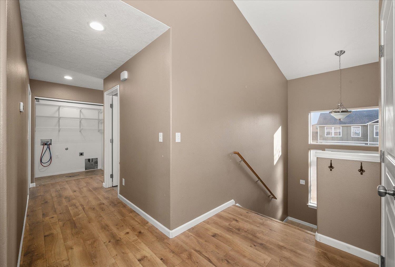 7905 N ASH Ln - Photo 11
