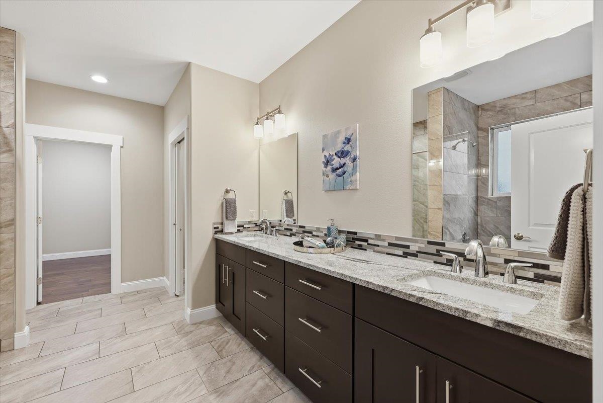 12529 E 14th Ave - Photo 17