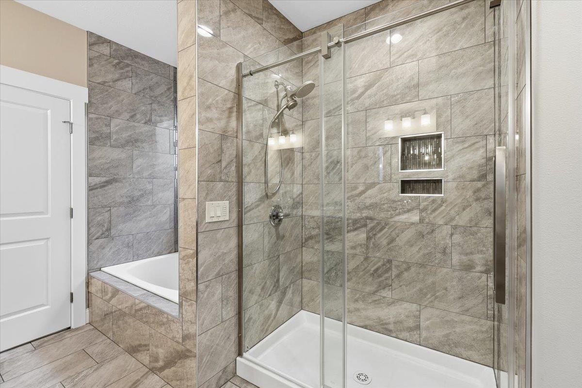 12529 E 14th Ave - Photo 19