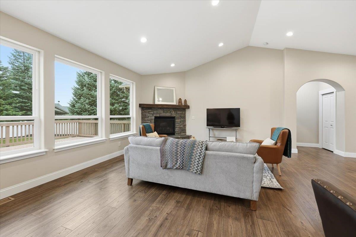 12529 E 14th Ave - Photo 7