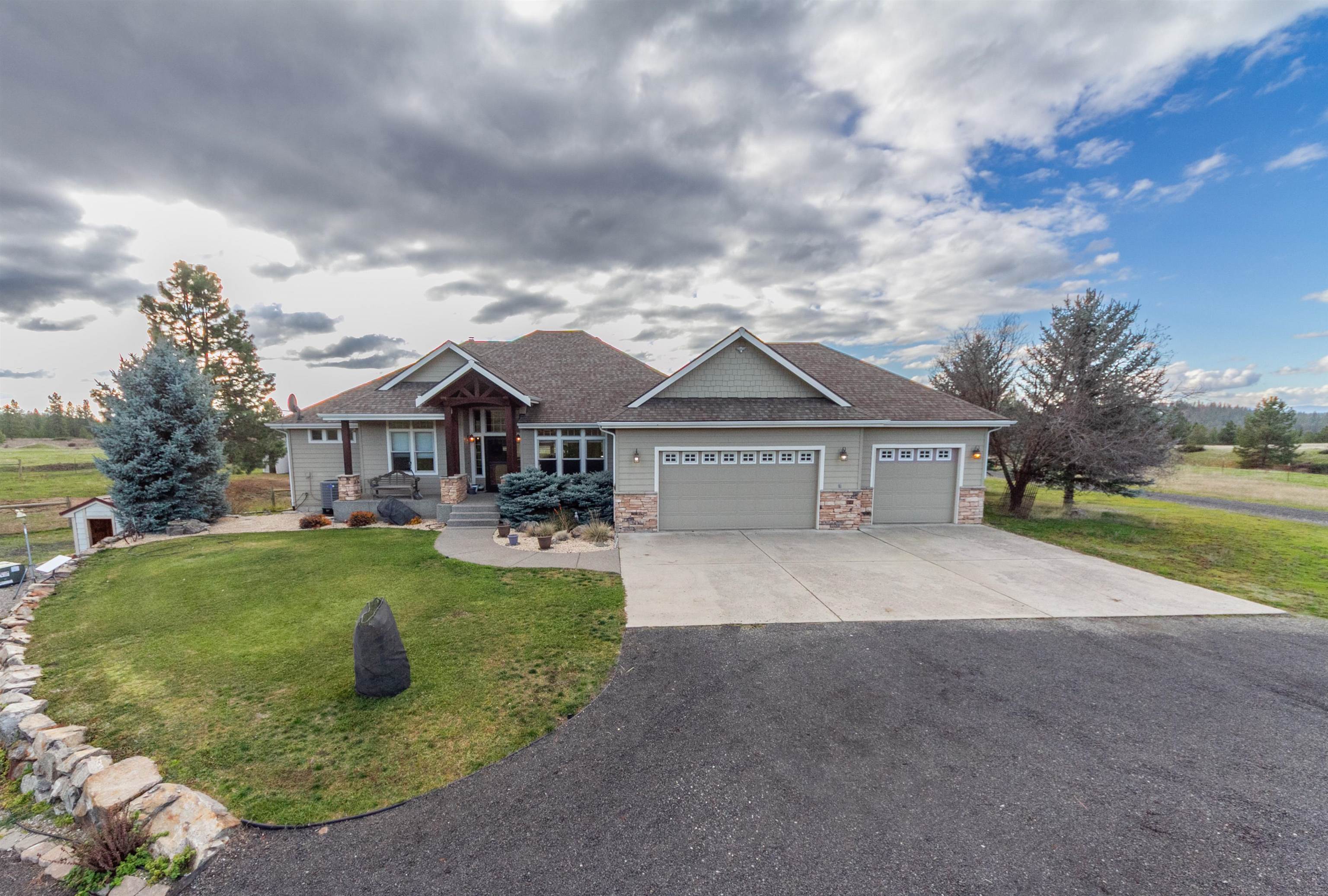 29020 N Hardesty Rd - Photo 1