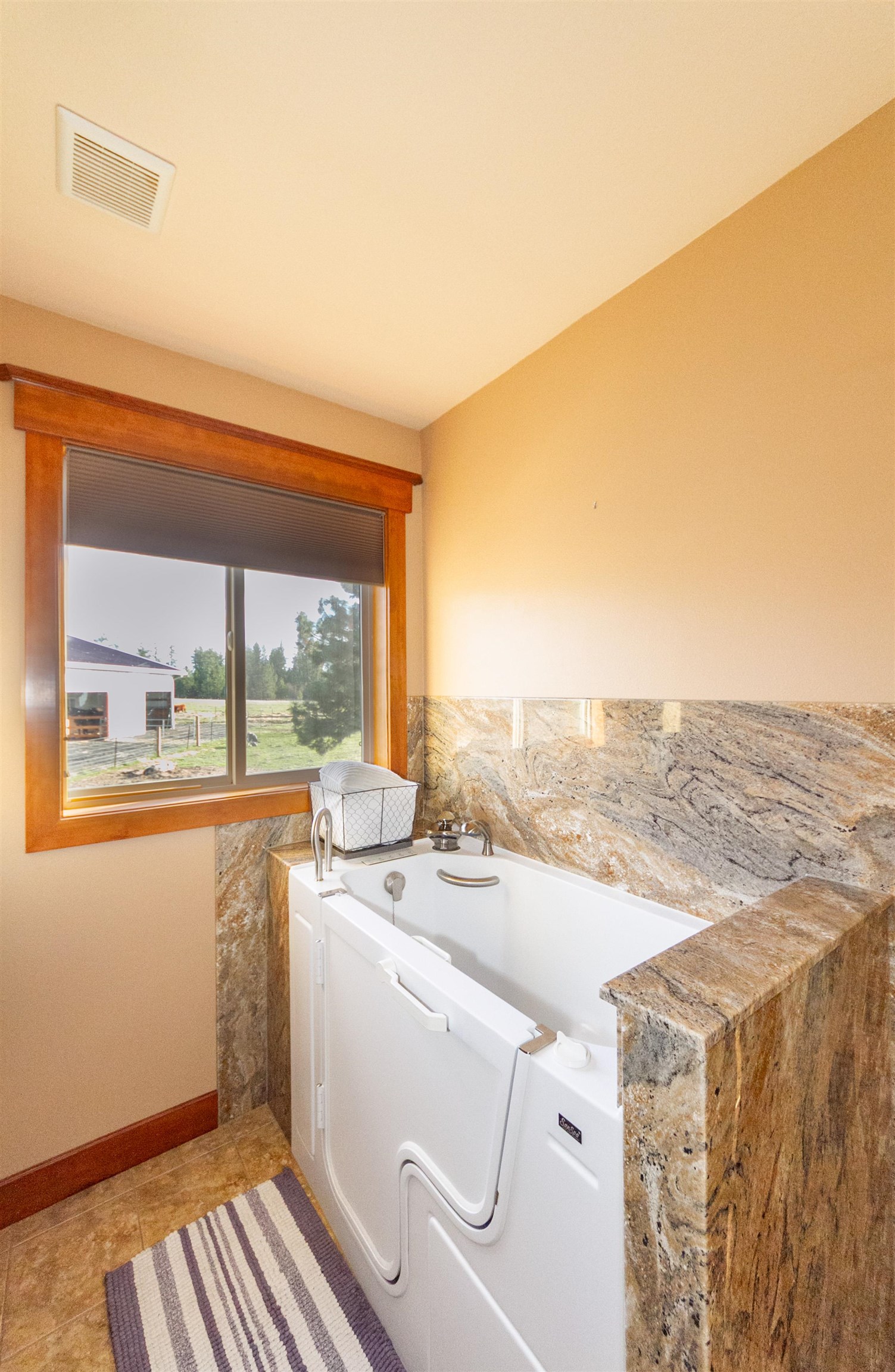 29020 N Hardesty Rd - Photo 18