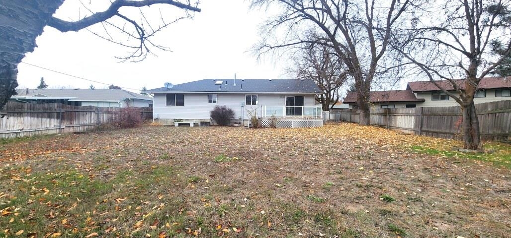 11718 E 31st Ave - Photo 2