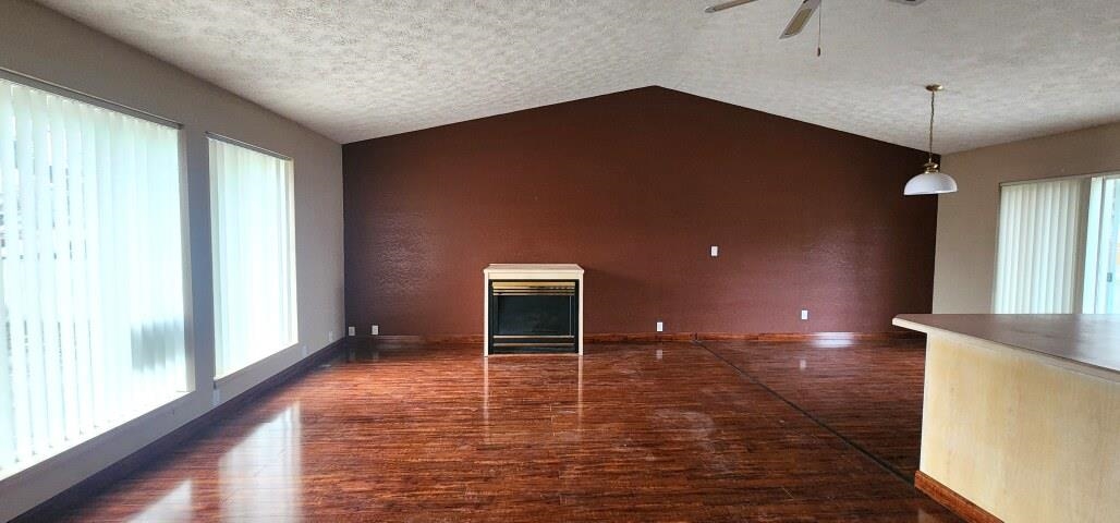 11718 E 31st Ave - Photo 4