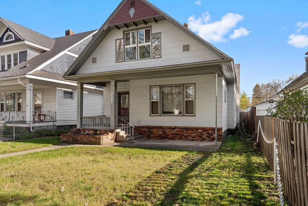 2507 W Gardner Ave - Photo 2