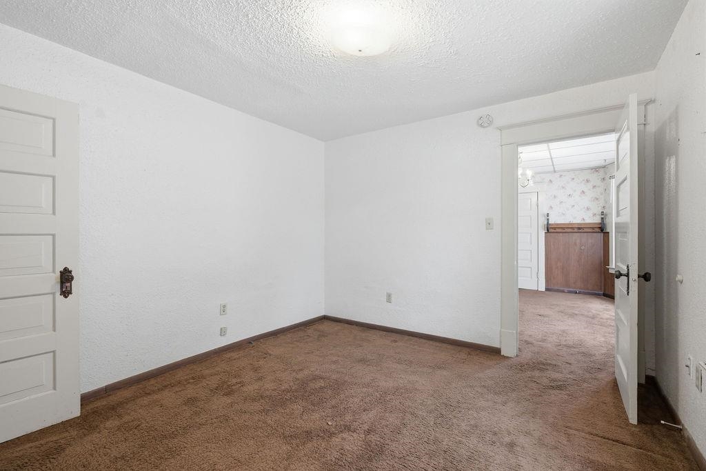 2507 W Gardner Ave - Photo 17
