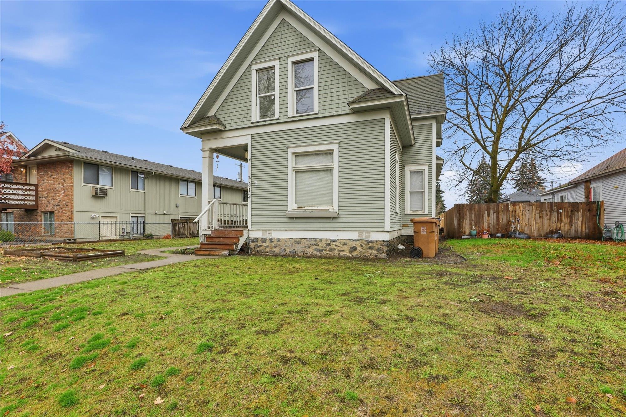 312 E BALDWIN Ave - Photo 3