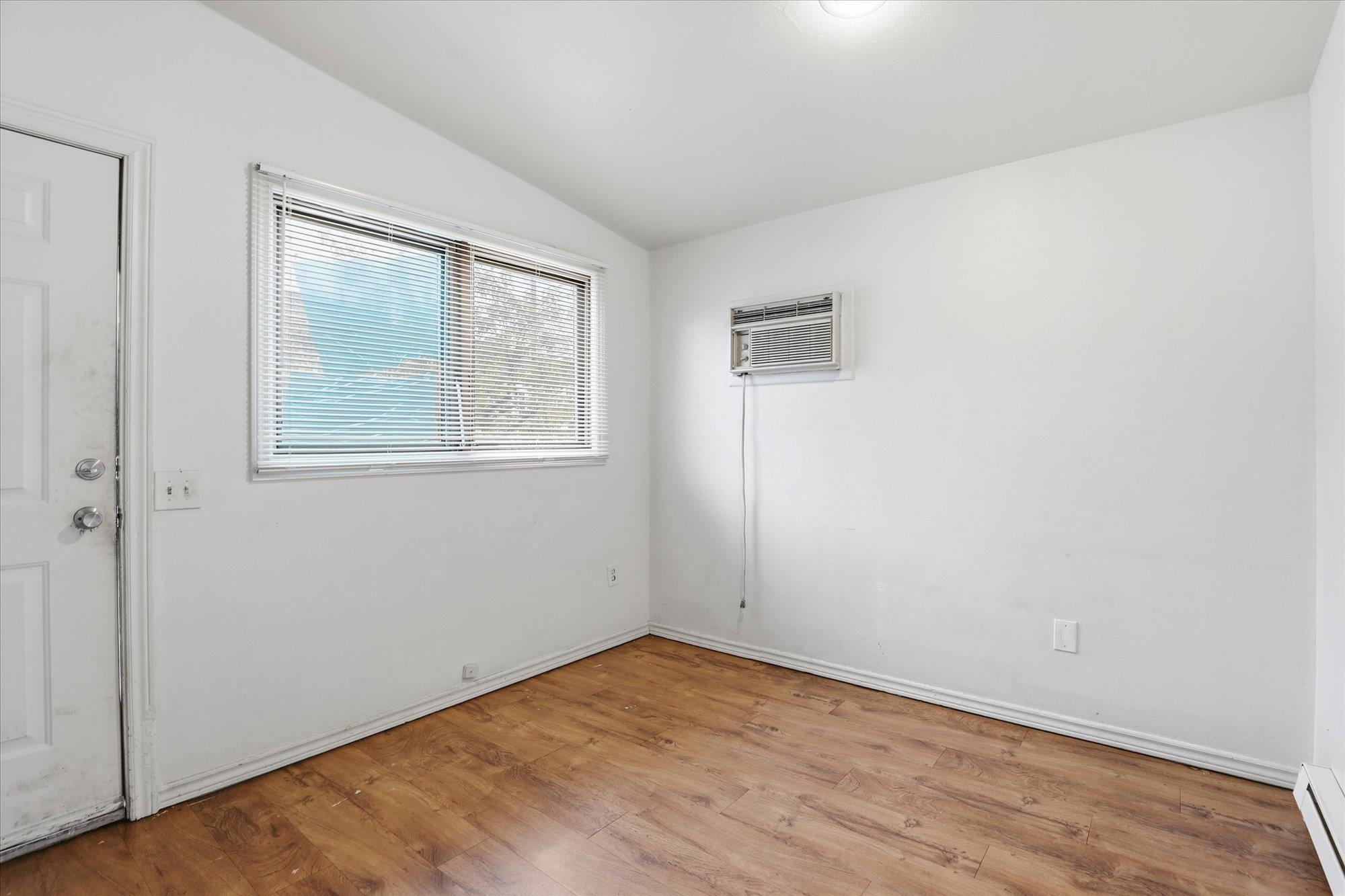 312 E BALDWIN Ave - Photo 4