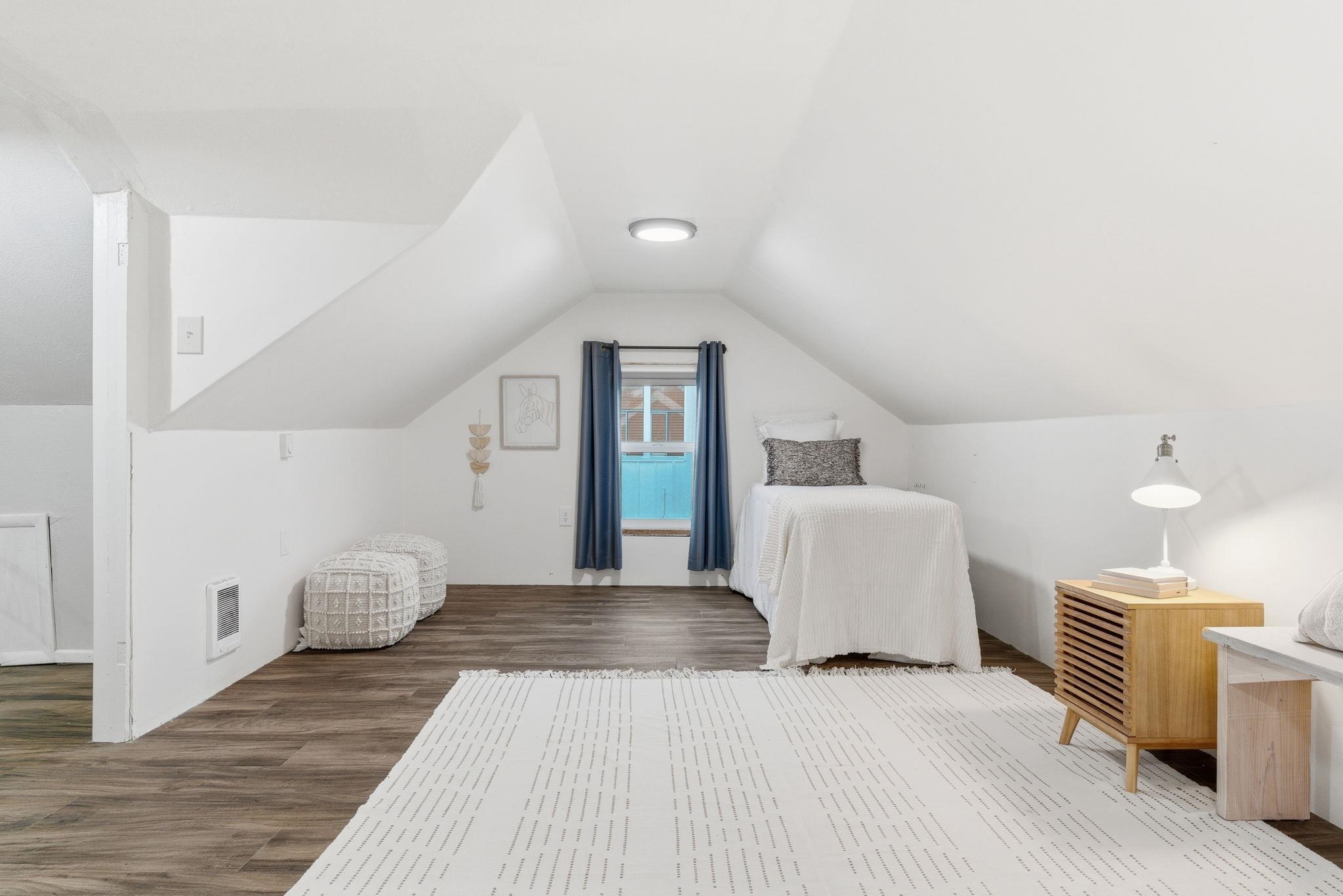 803 E 39TH Ave - Photo 12