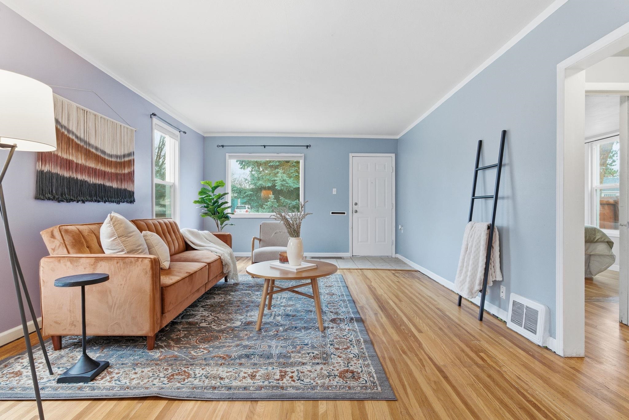 803 E 39TH Ave - Photo 3