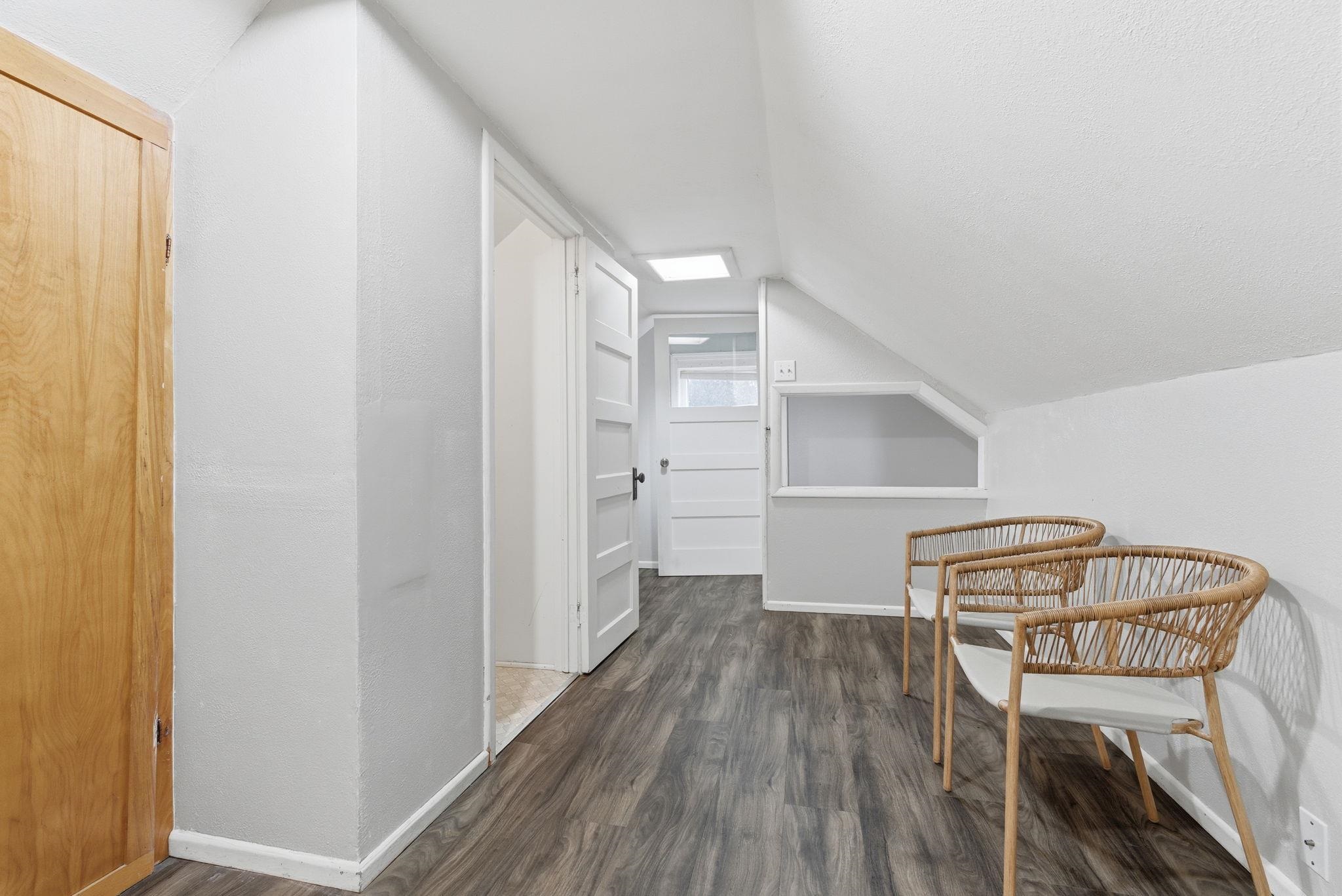803 E 39TH Ave - Photo 10