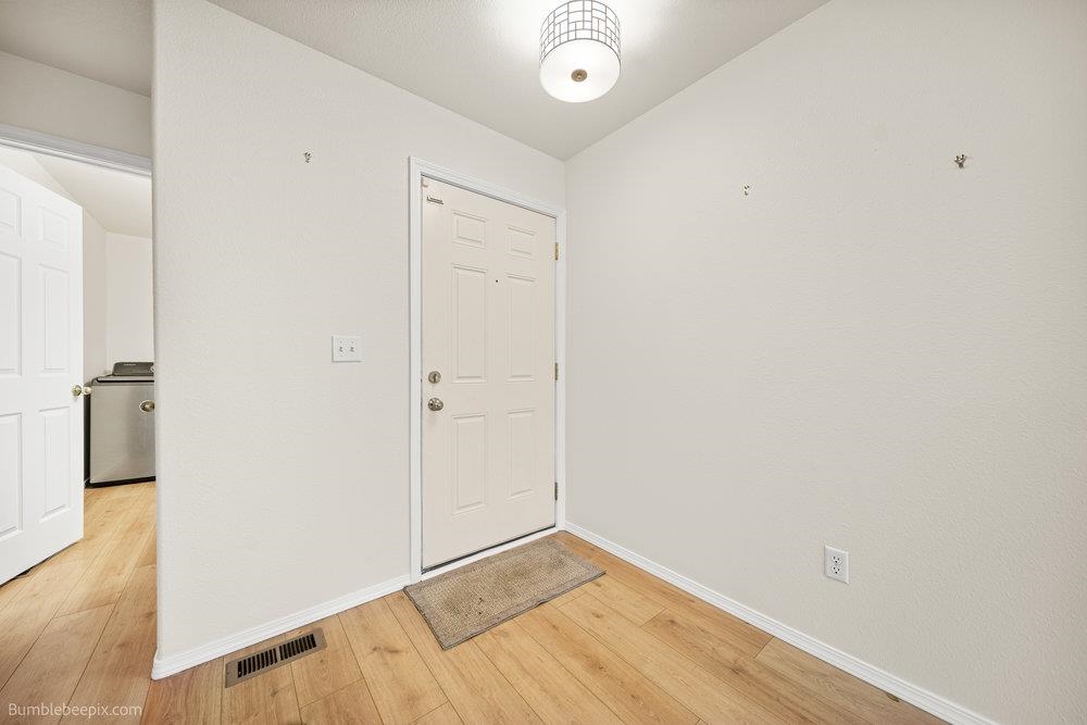 11212 E 4th Ave - Photo 4