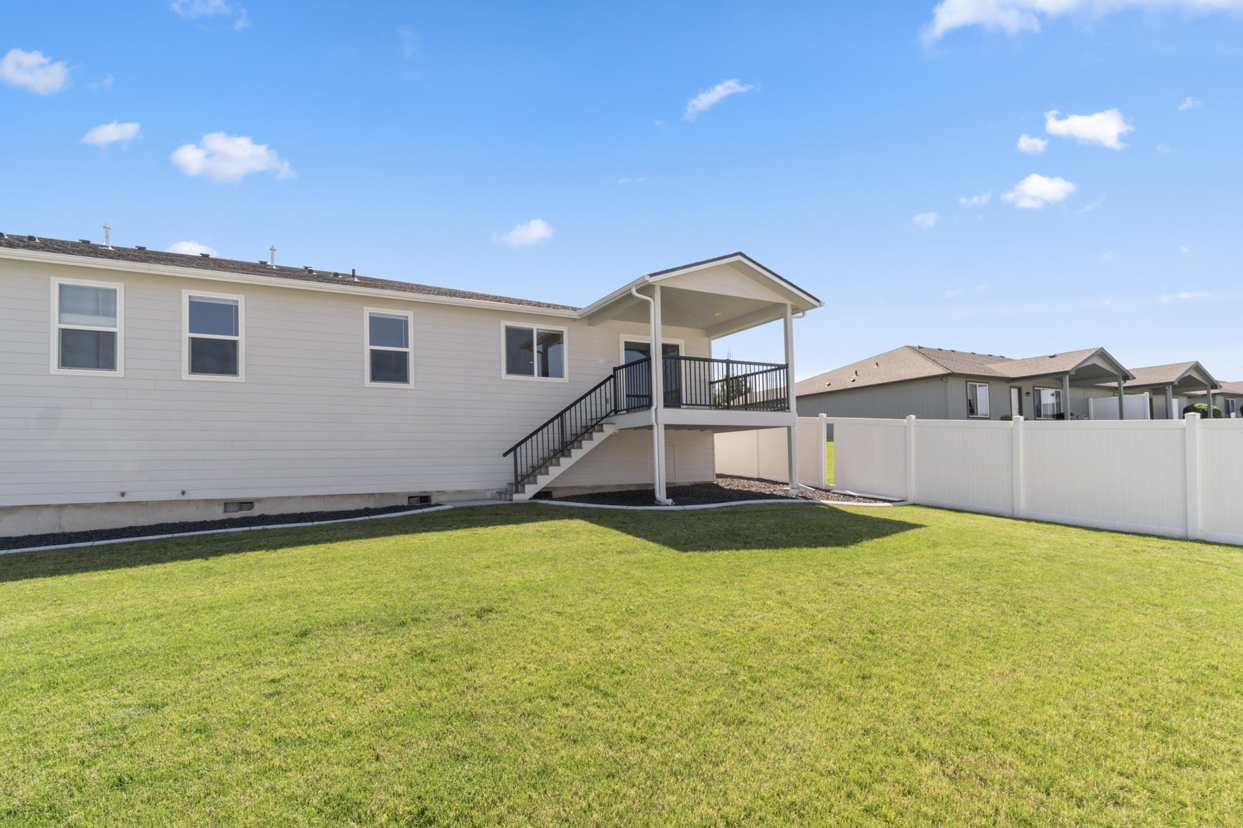 1501 N Bell St - Photo 3