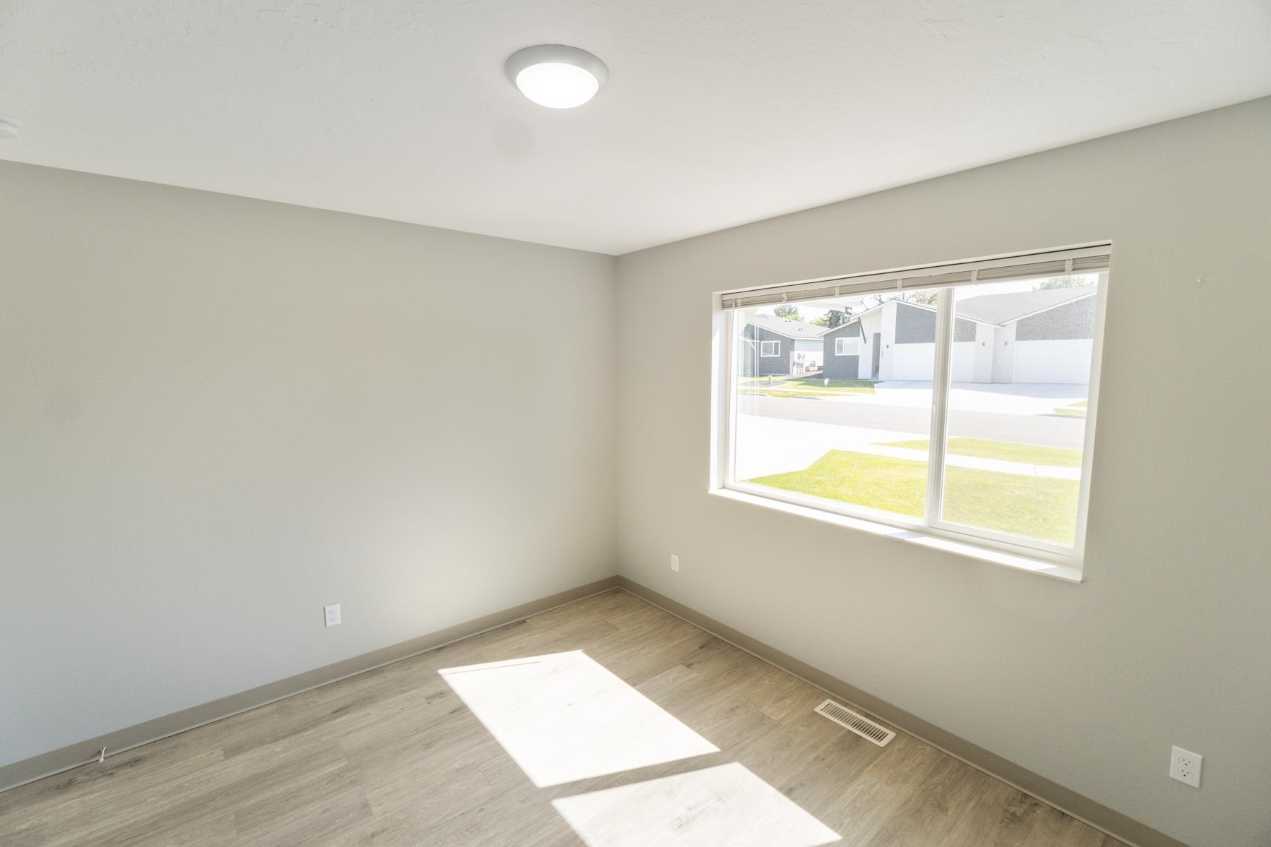 1501 N Bell St - Photo 8