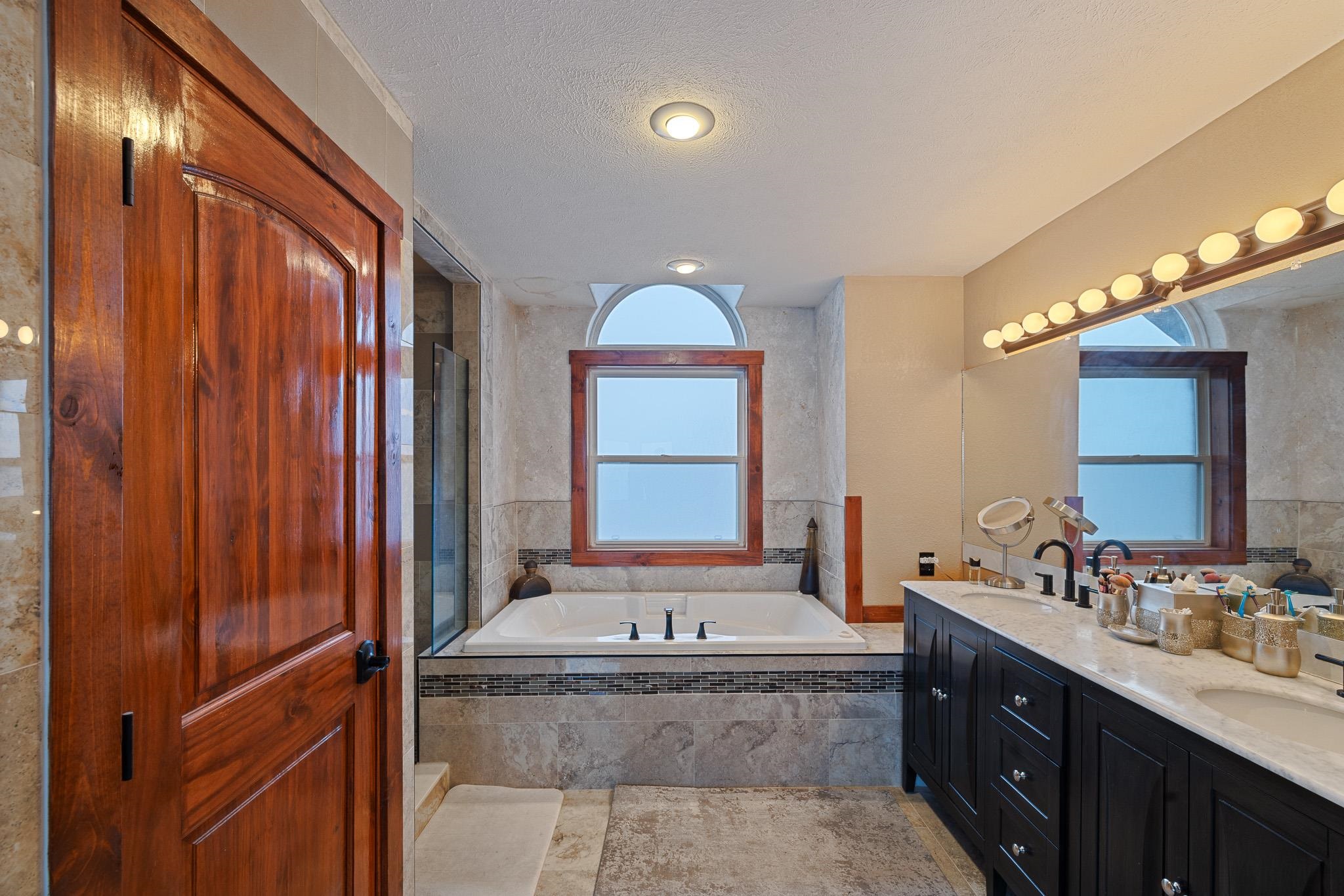6011 E JOSEPH Ln - Photo 20