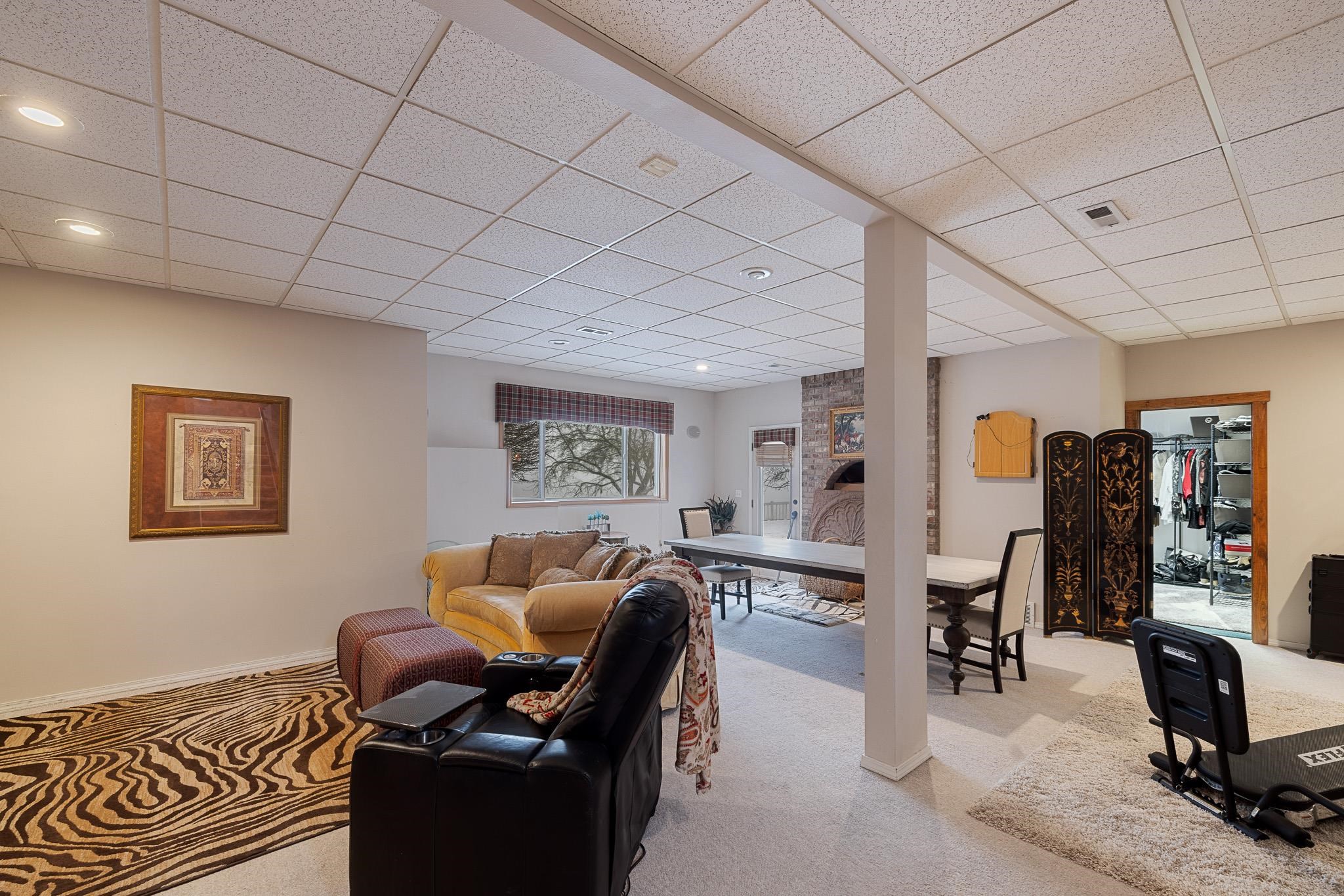 6011 E JOSEPH Ln - Photo 30