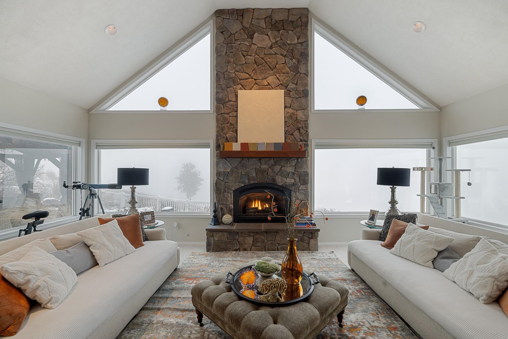 6011 E JOSEPH Ln - Photo 4