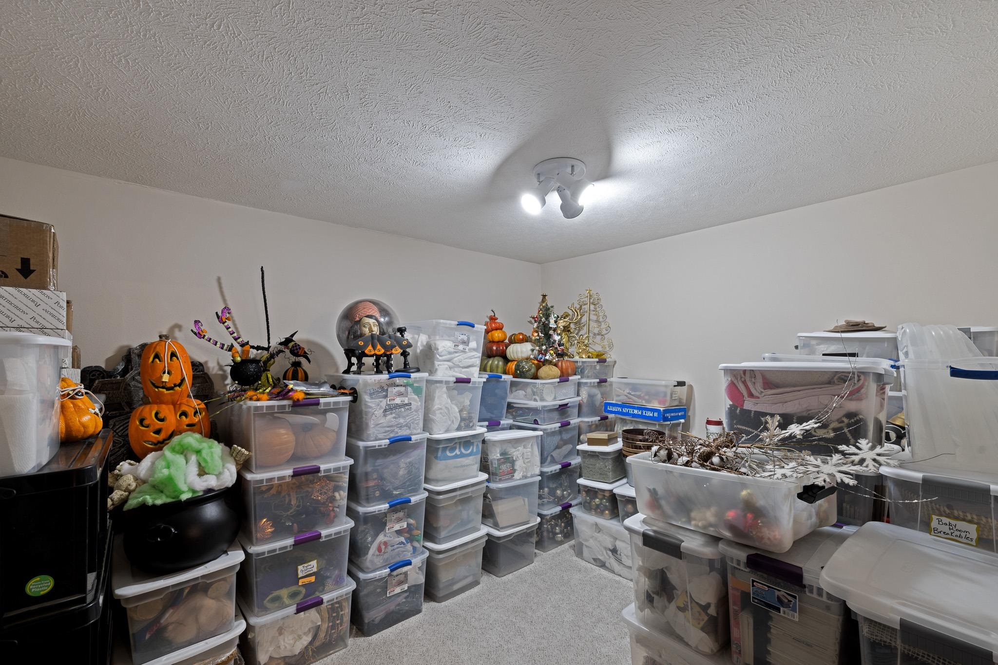 6011 E JOSEPH Ln - Photo 31