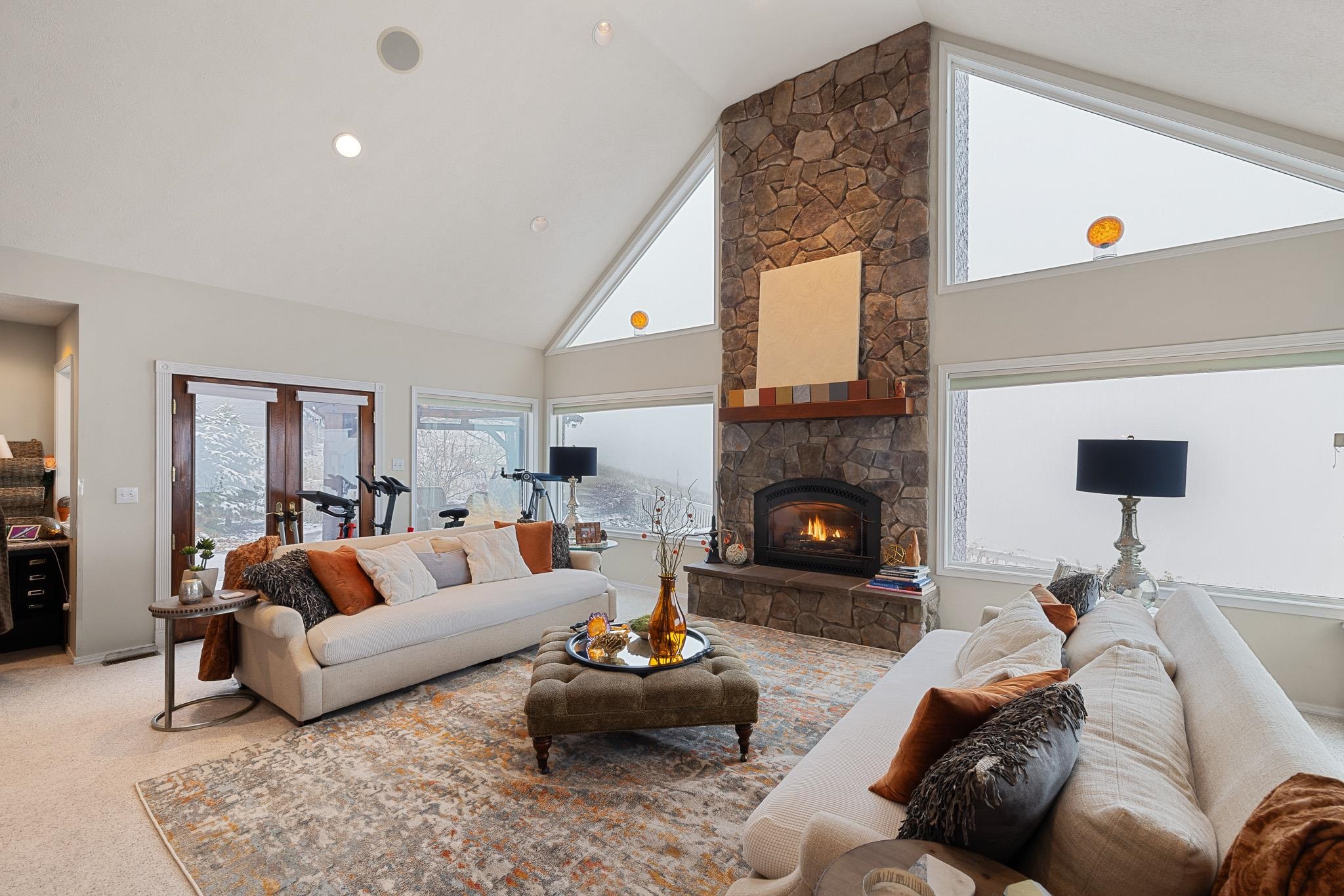 6011 E JOSEPH Ln - Photo 5