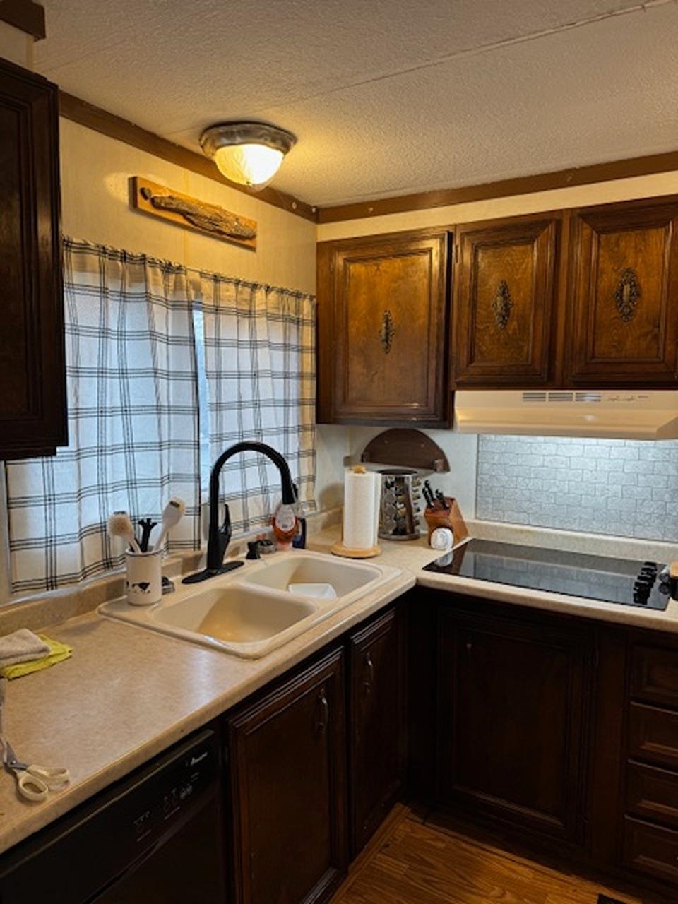 2601 N Barker Rd - Photo 7