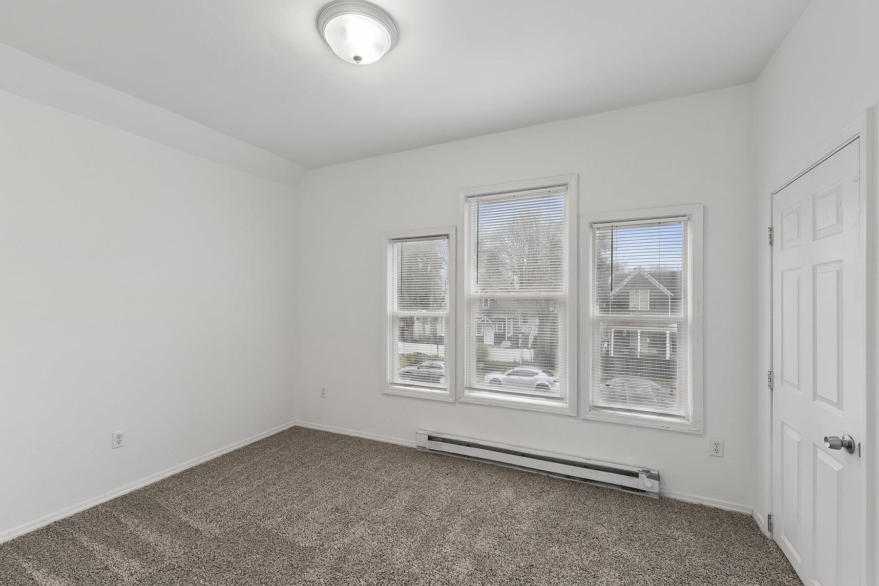 2115 W Dean Ave - Photo 24