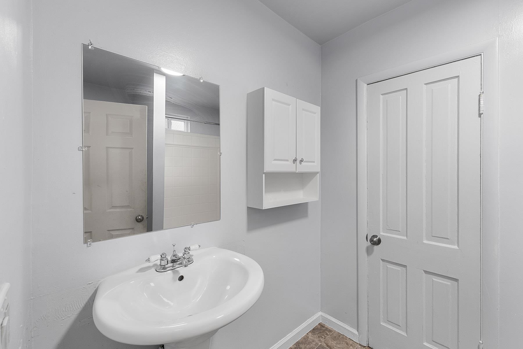 2115 W Dean Ave - Photo 6