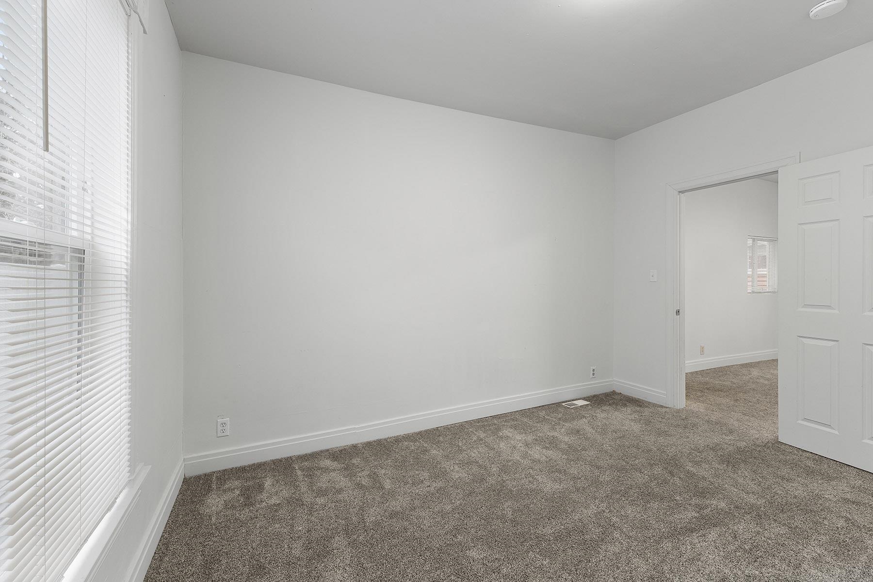 2115 W Dean Ave - Photo 8